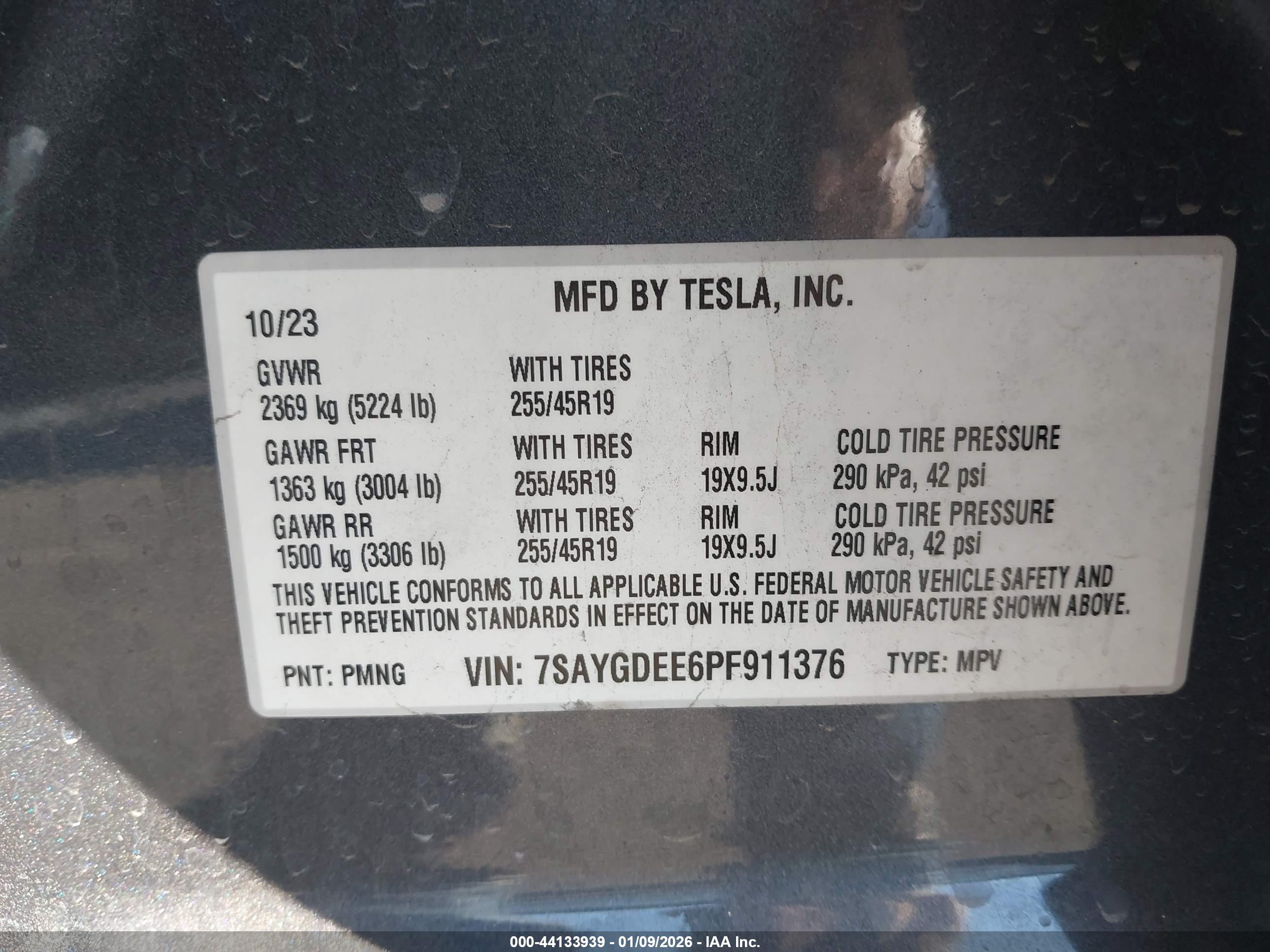 TESLA MODEL image 9