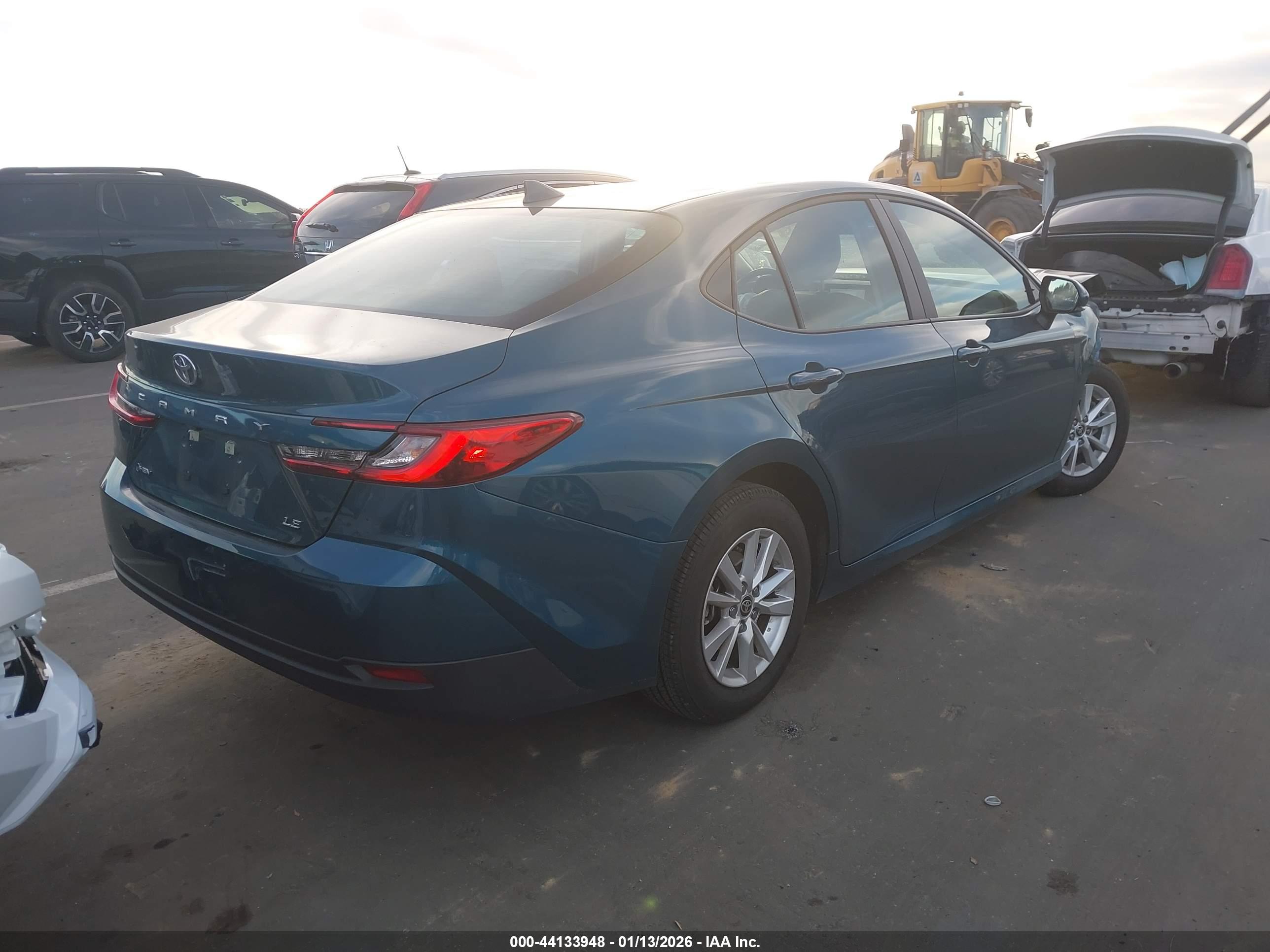 TOYOTA CAMRY image 4