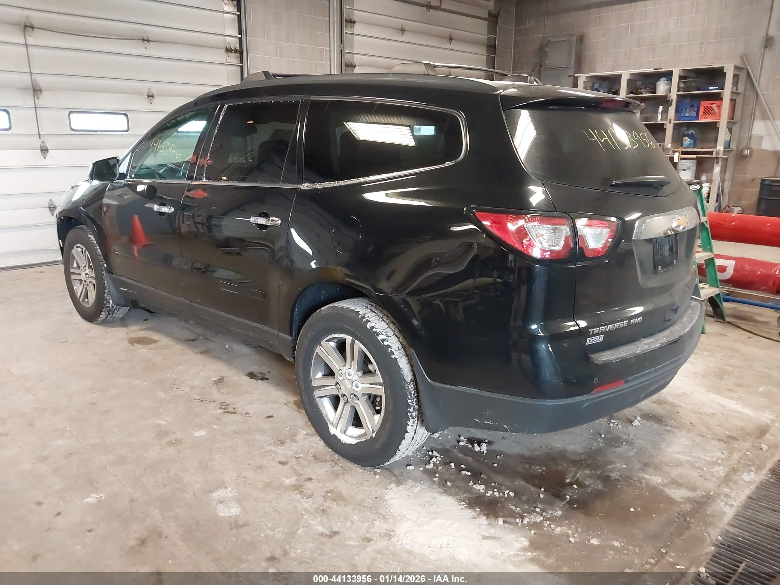 CHEVROLET TRAVERSE image 3