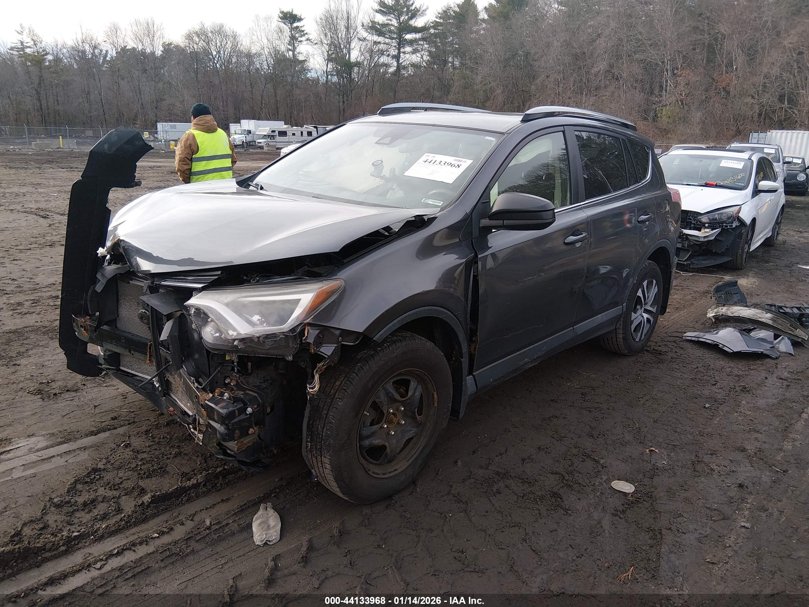 TOYOTA RAV4 image 2