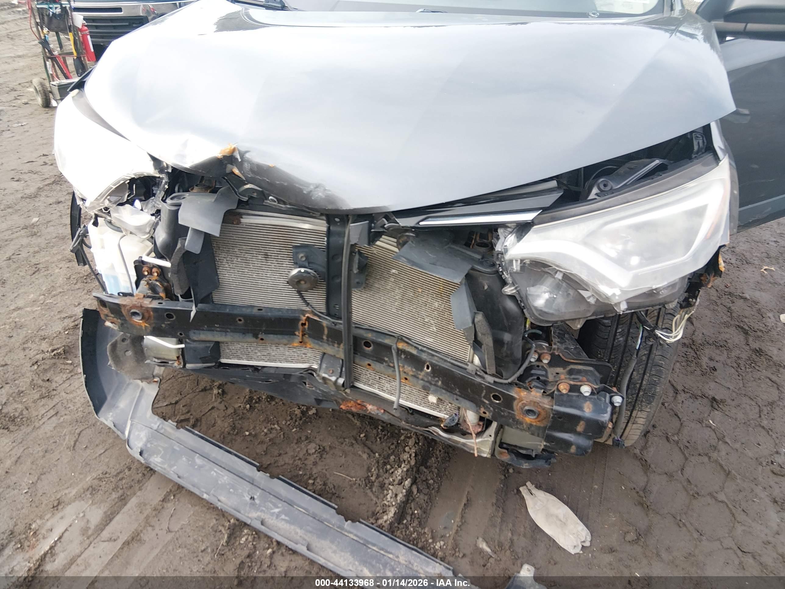 TOYOTA RAV4 image 6