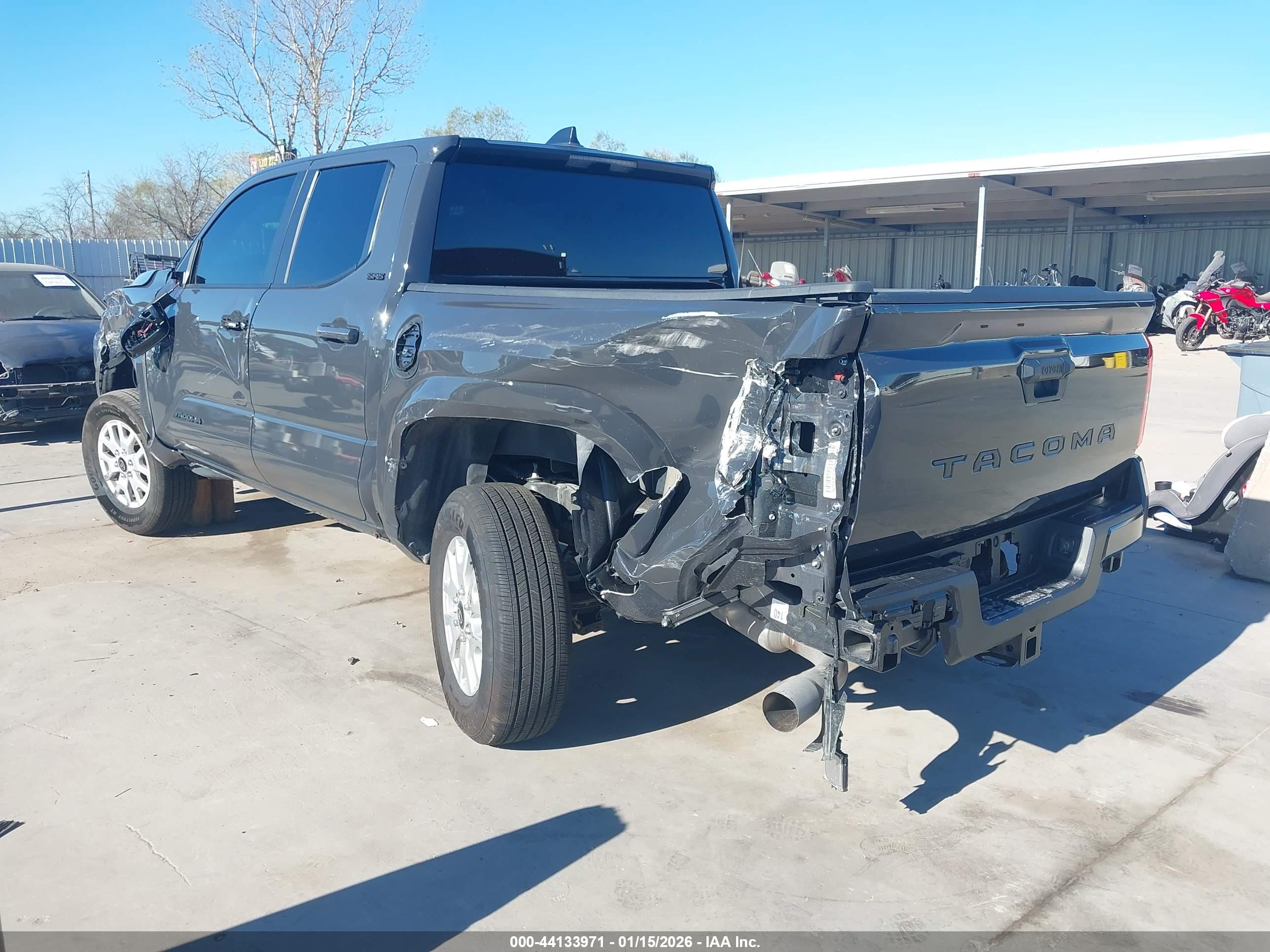 TOYOTA TACOMA image 3