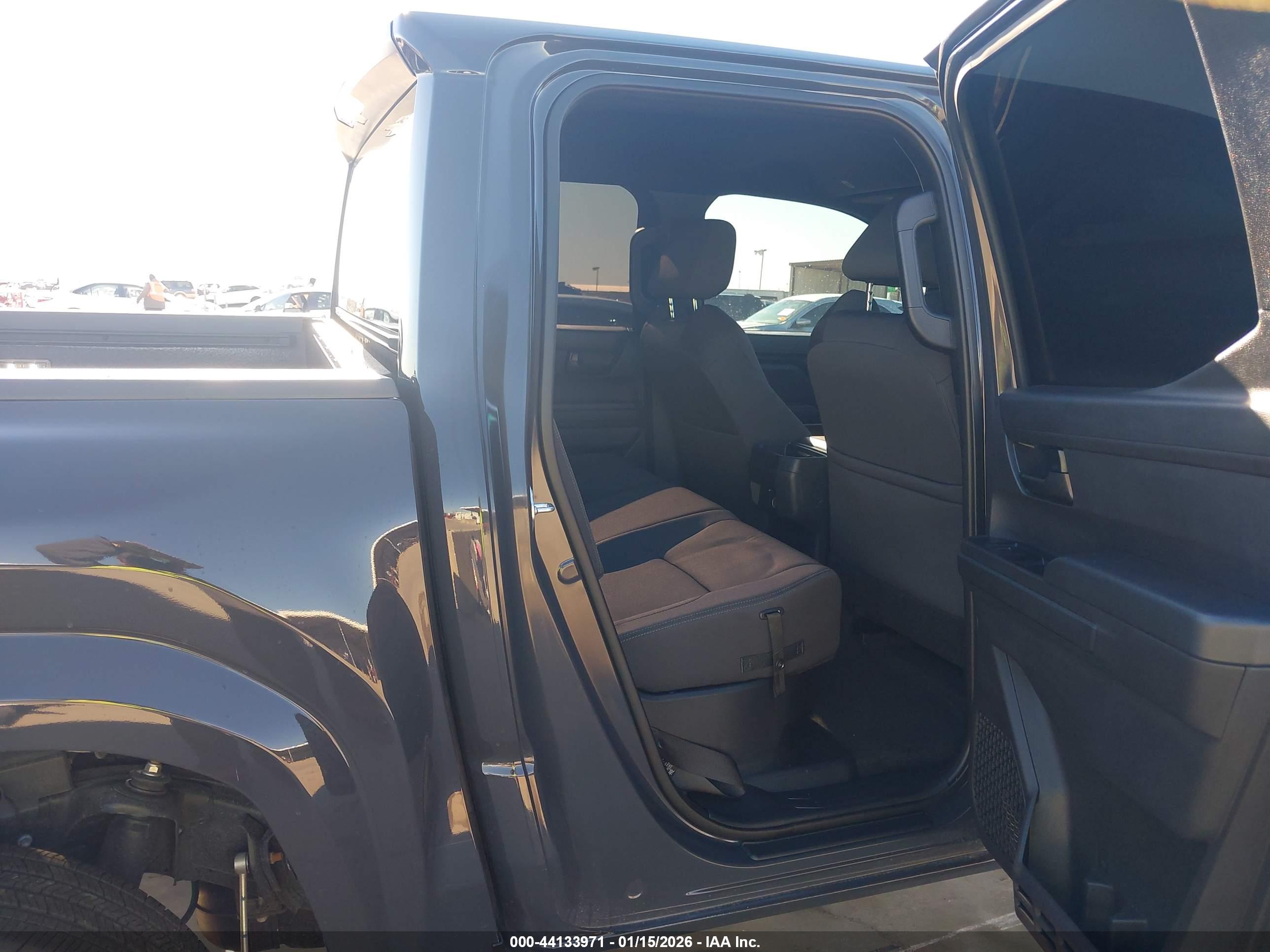 TOYOTA TACOMA image 8