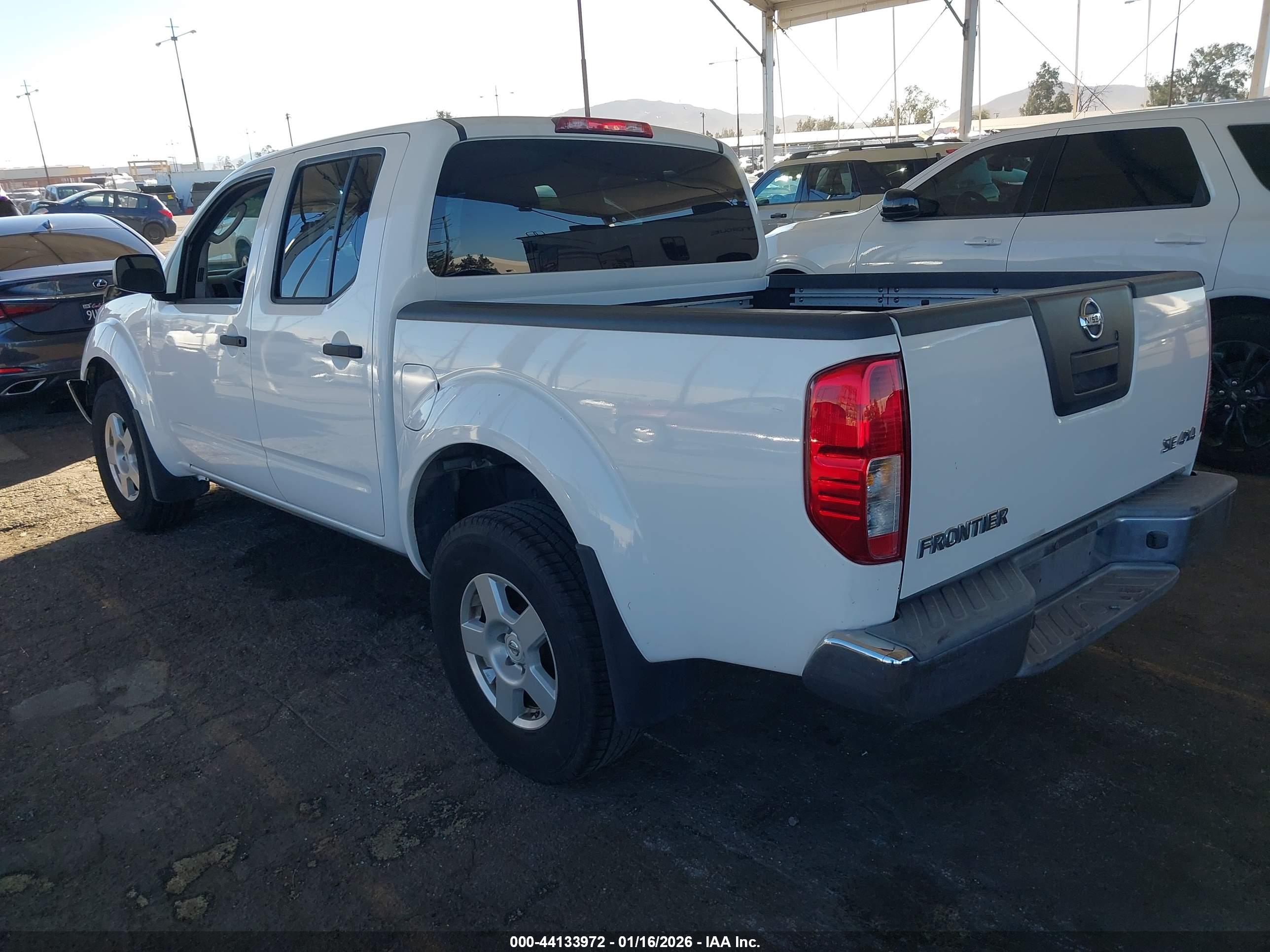 NISSAN FRONTIER image 3