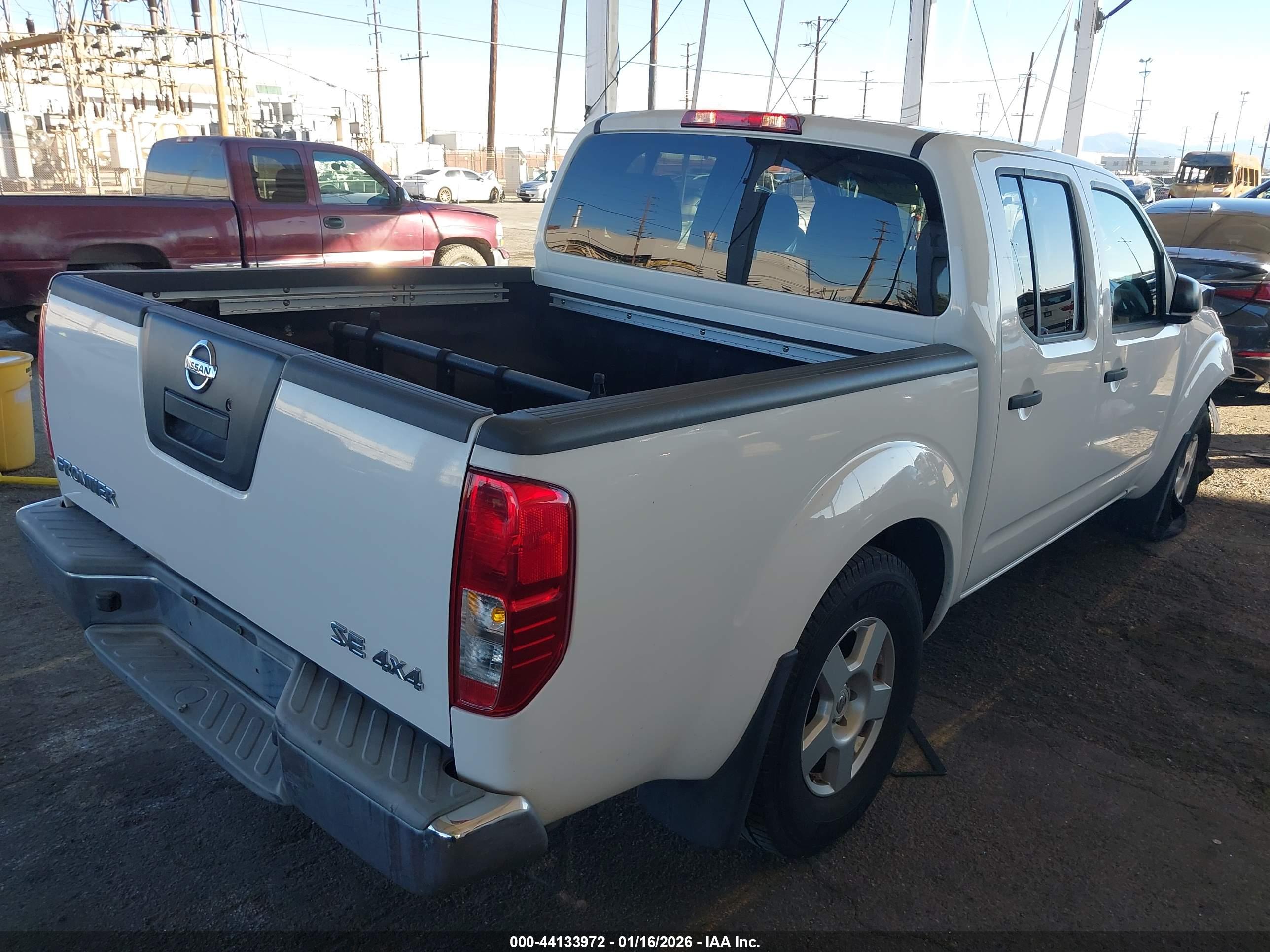 NISSAN FRONTIER image 4