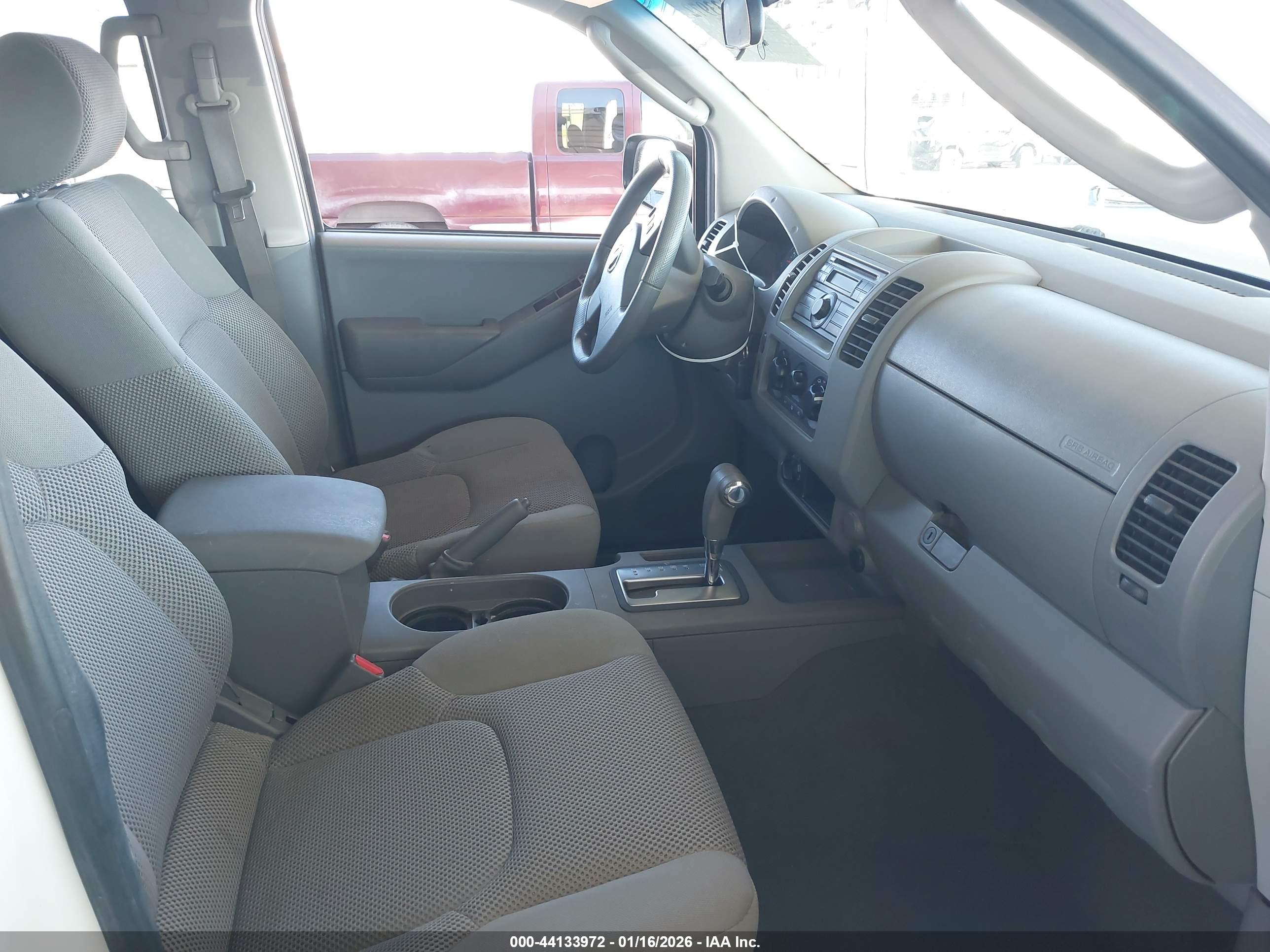 NISSAN FRONTIER image 5