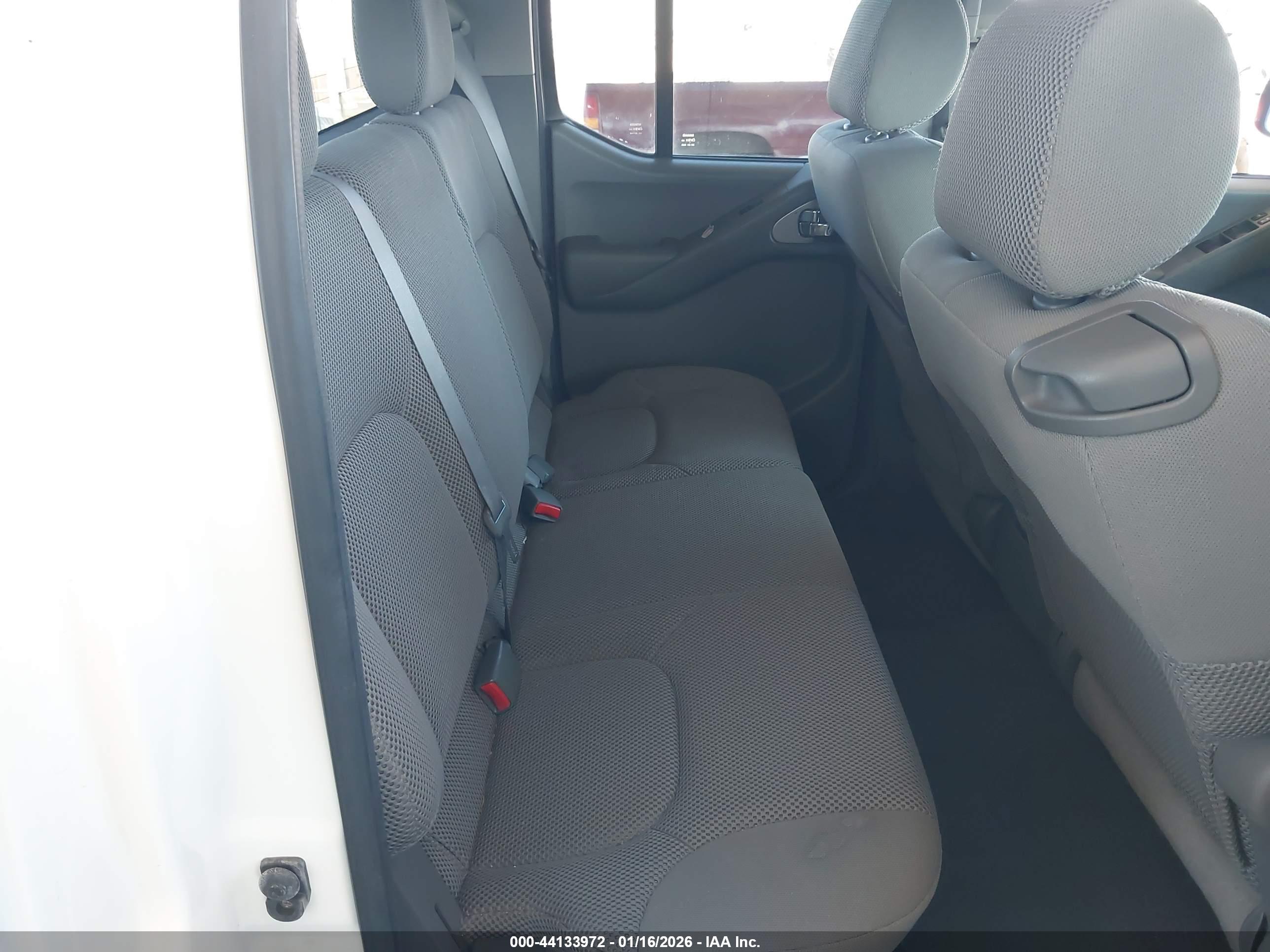 NISSAN FRONTIER image 8