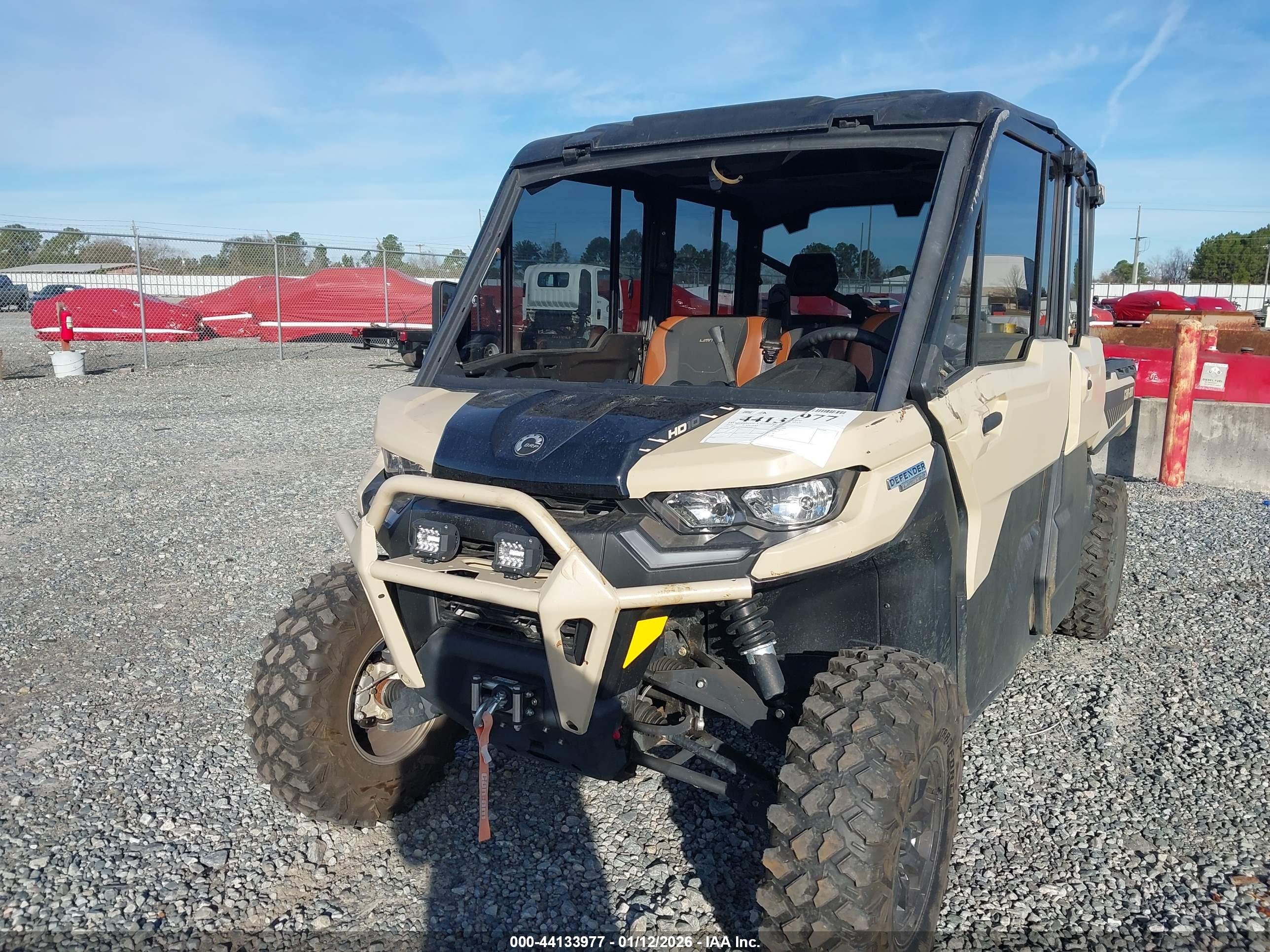 CAN-AM DEFENDER image 5