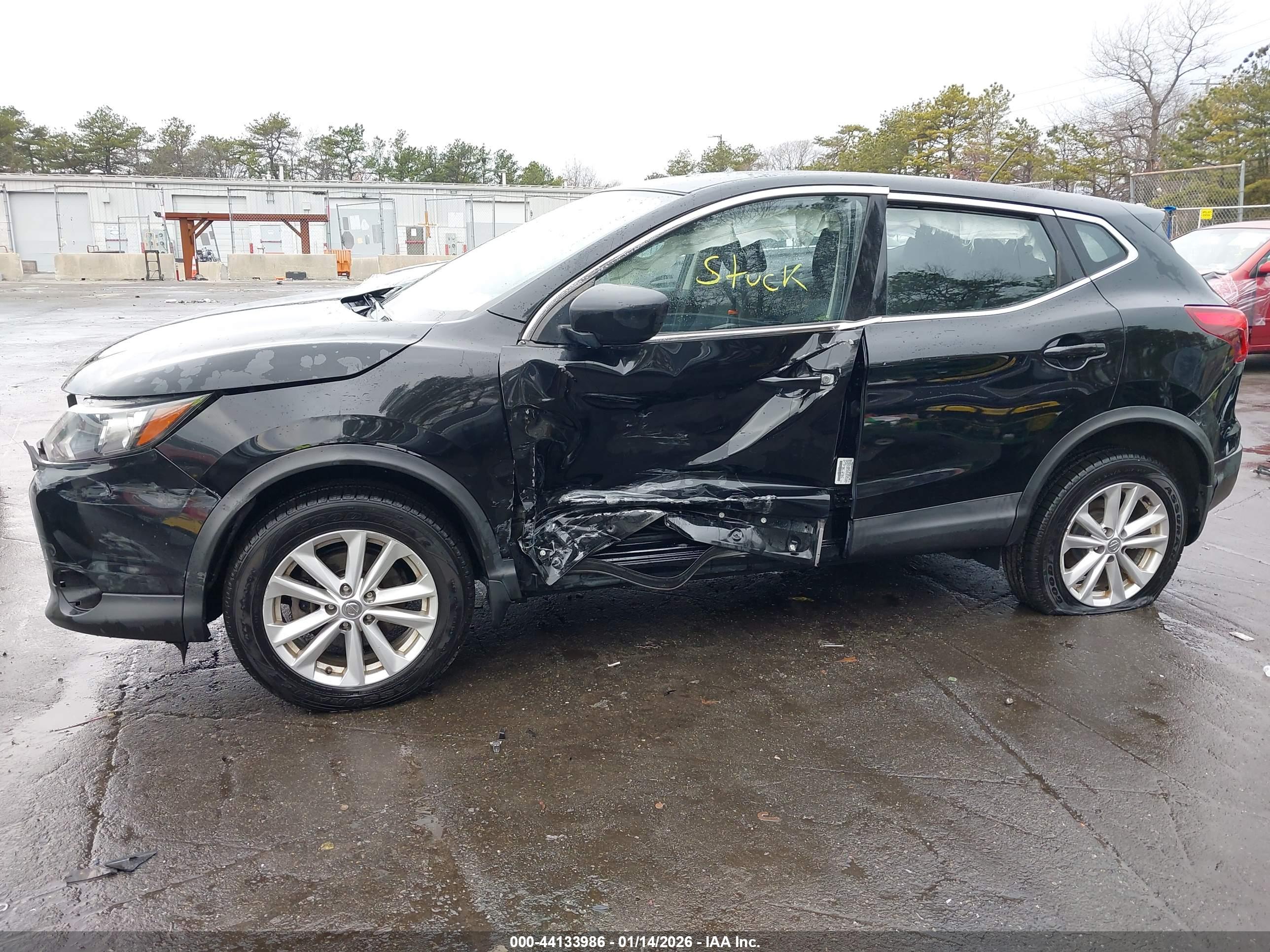 NISSAN ROGUE image 6