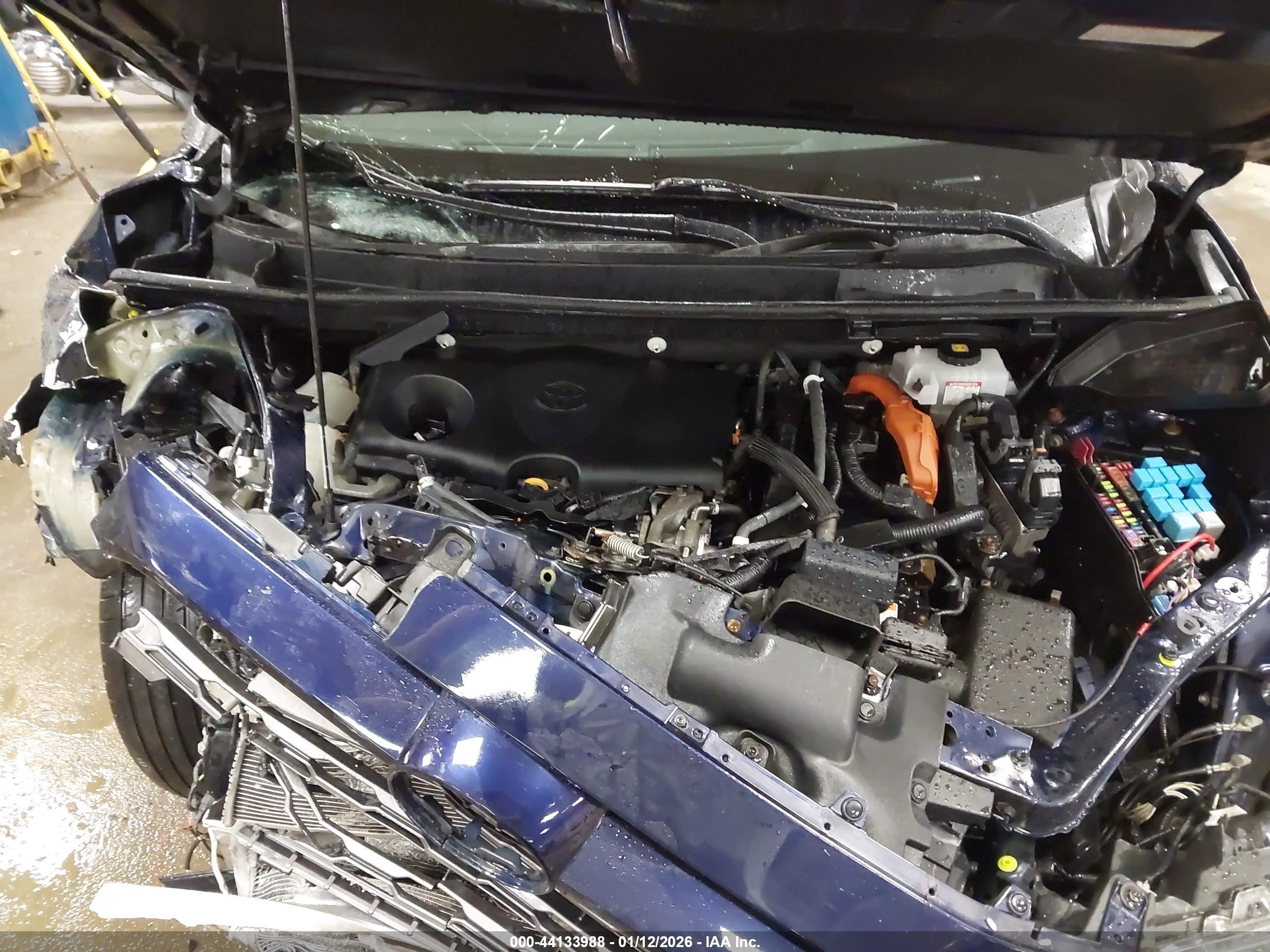 TOYOTA RAV4 image 10