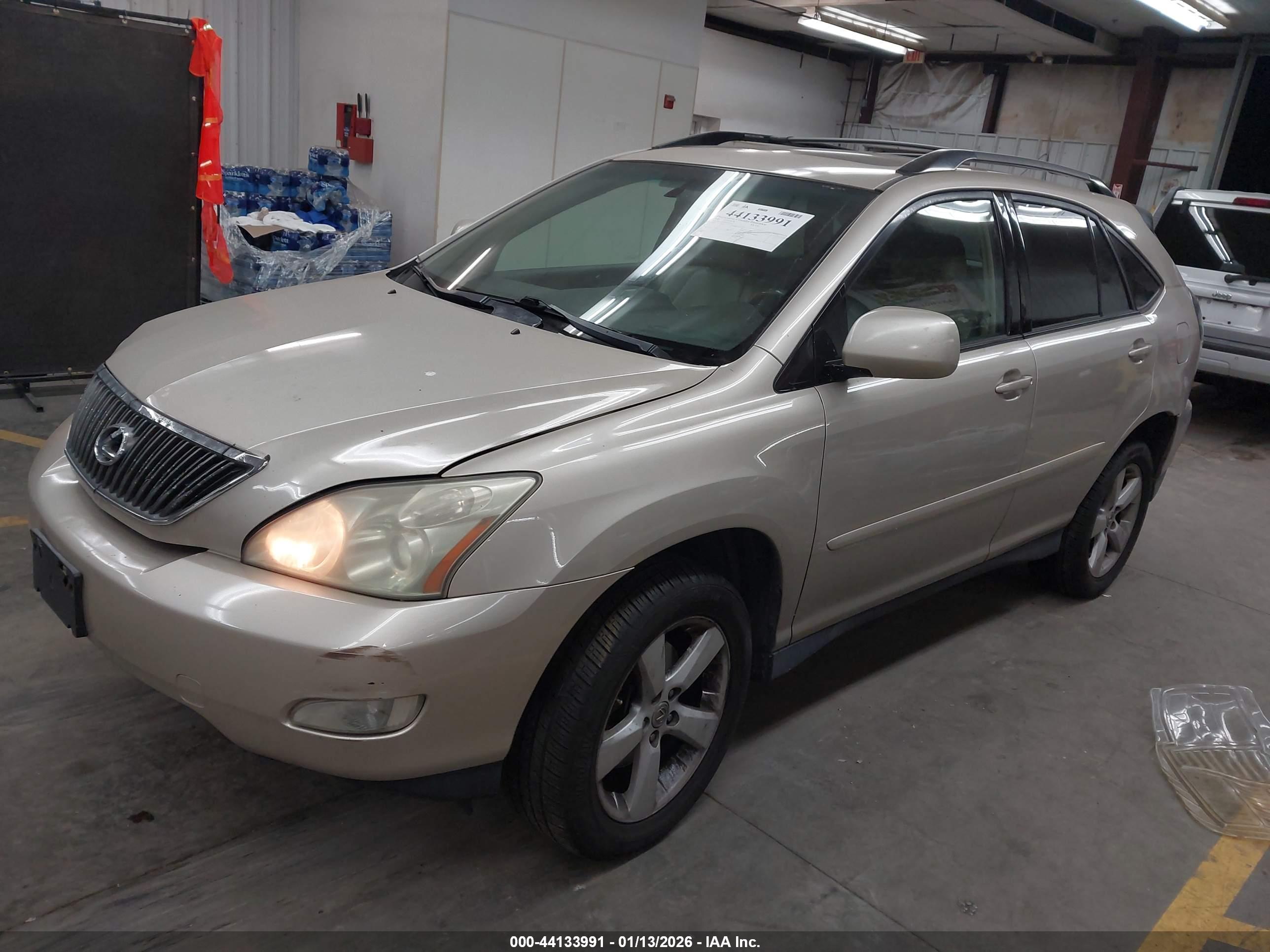 LEXUS RX image 2
