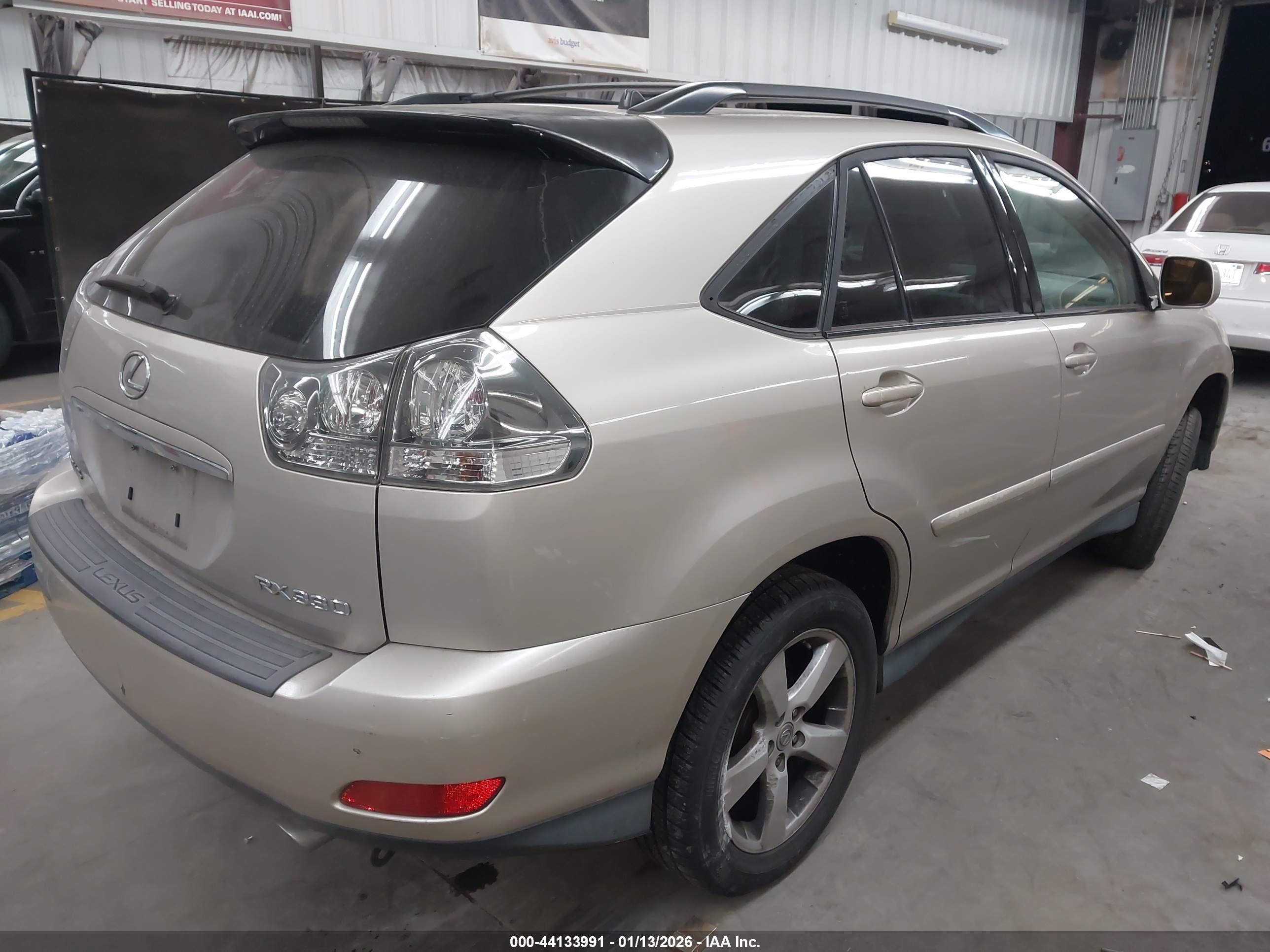 LEXUS RX image 4