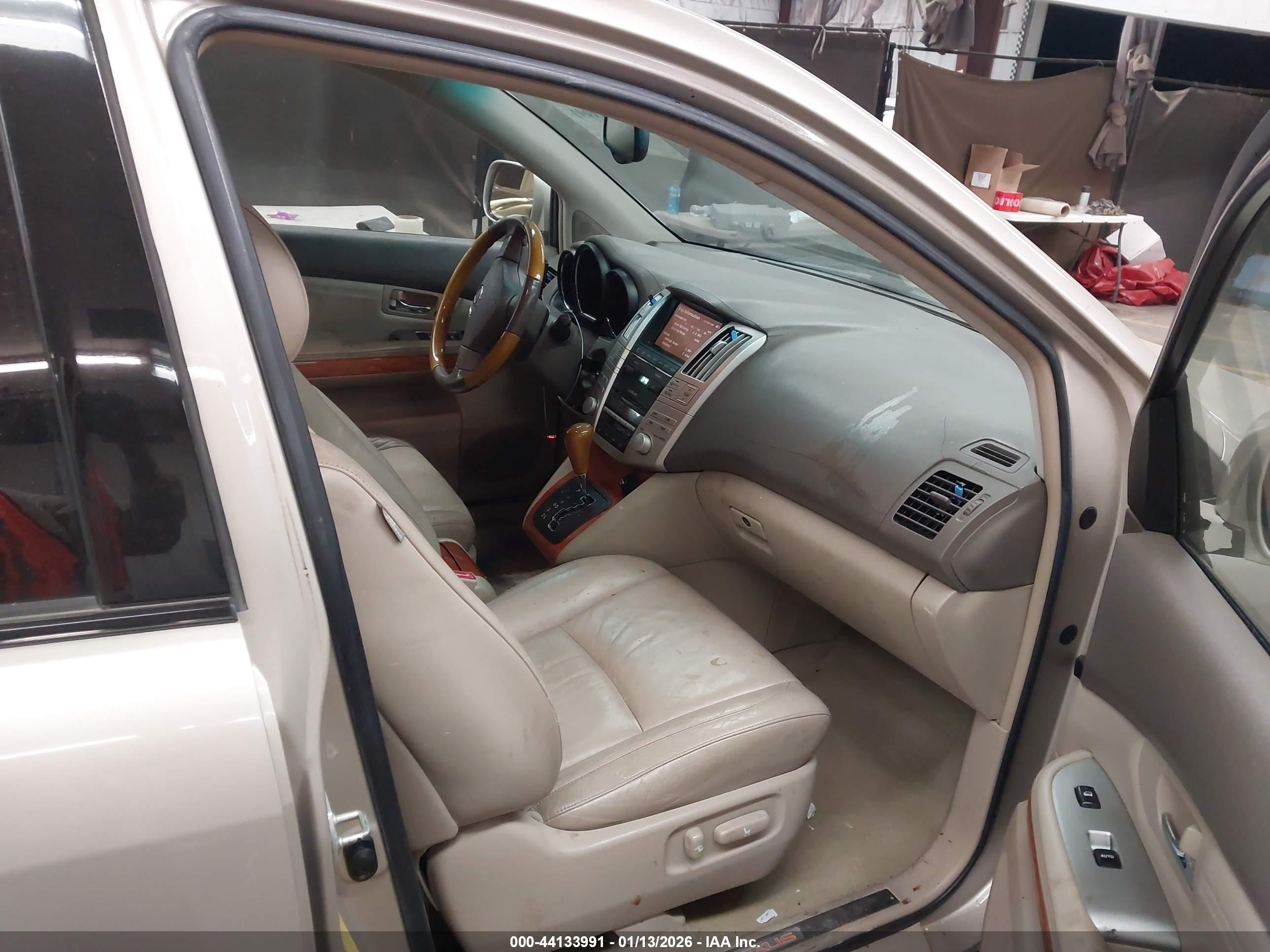 LEXUS RX image 5