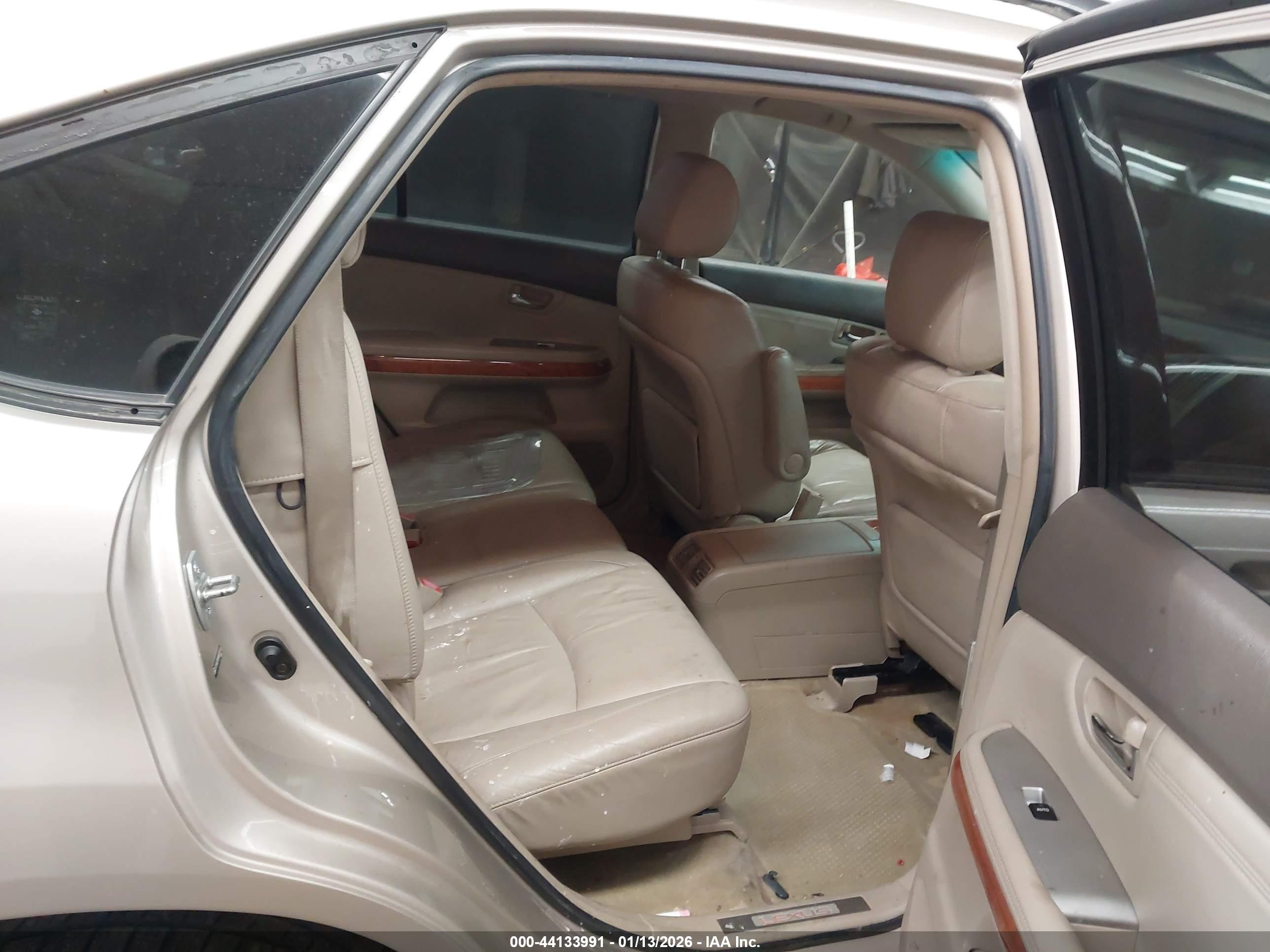 LEXUS RX image 8