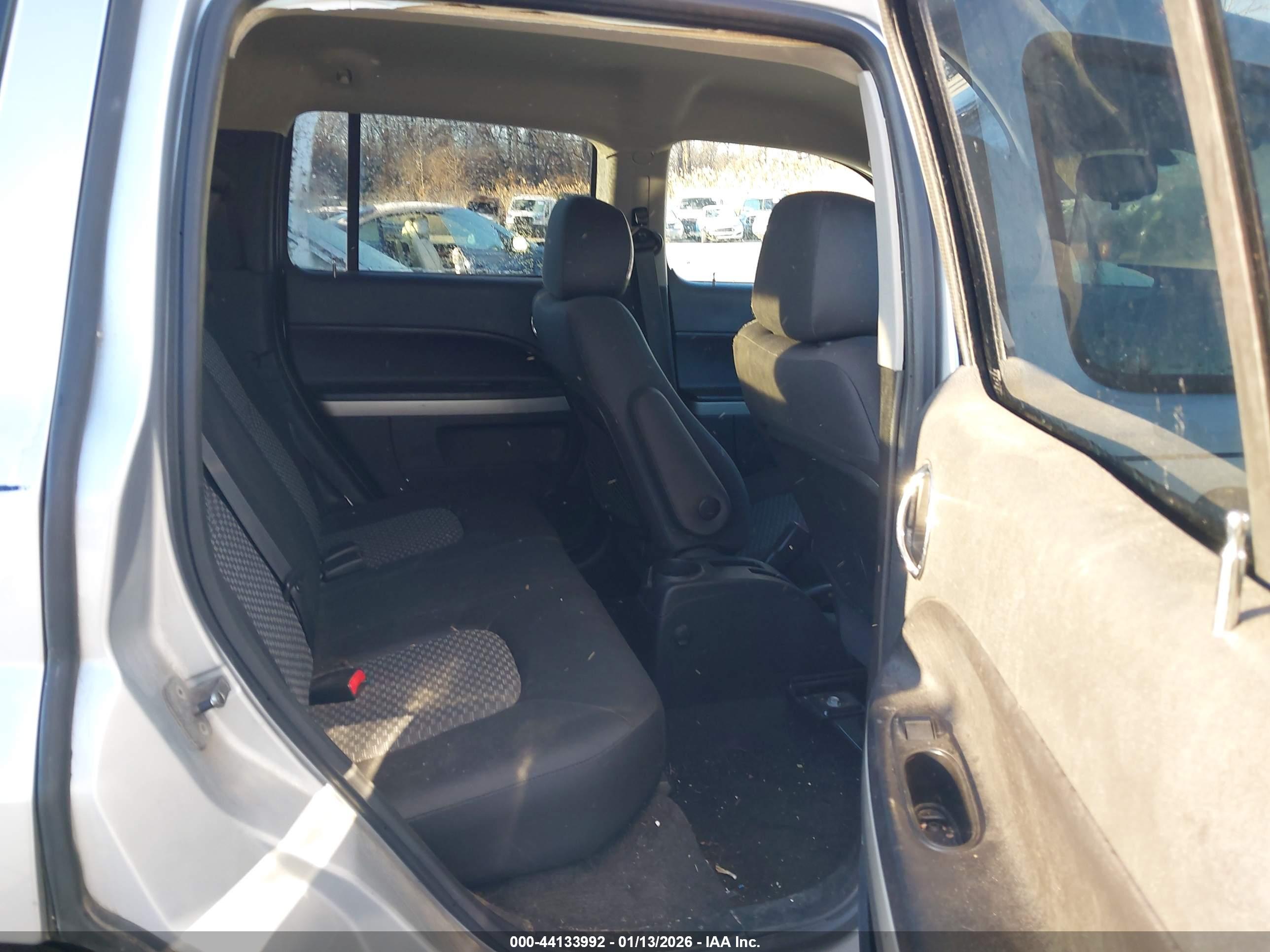 CHEVROLET HHR image 8