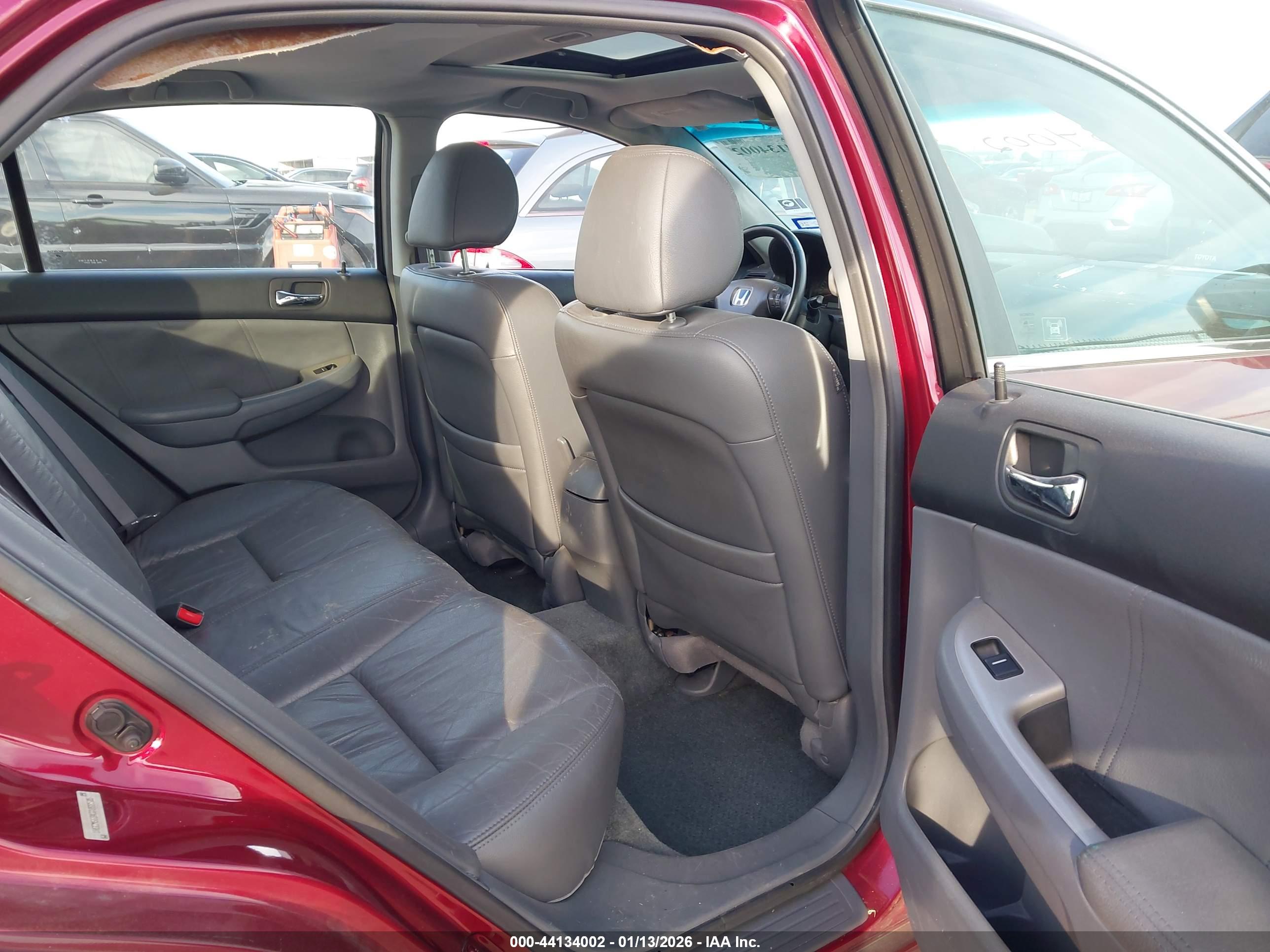 HONDA ACCORD image 8