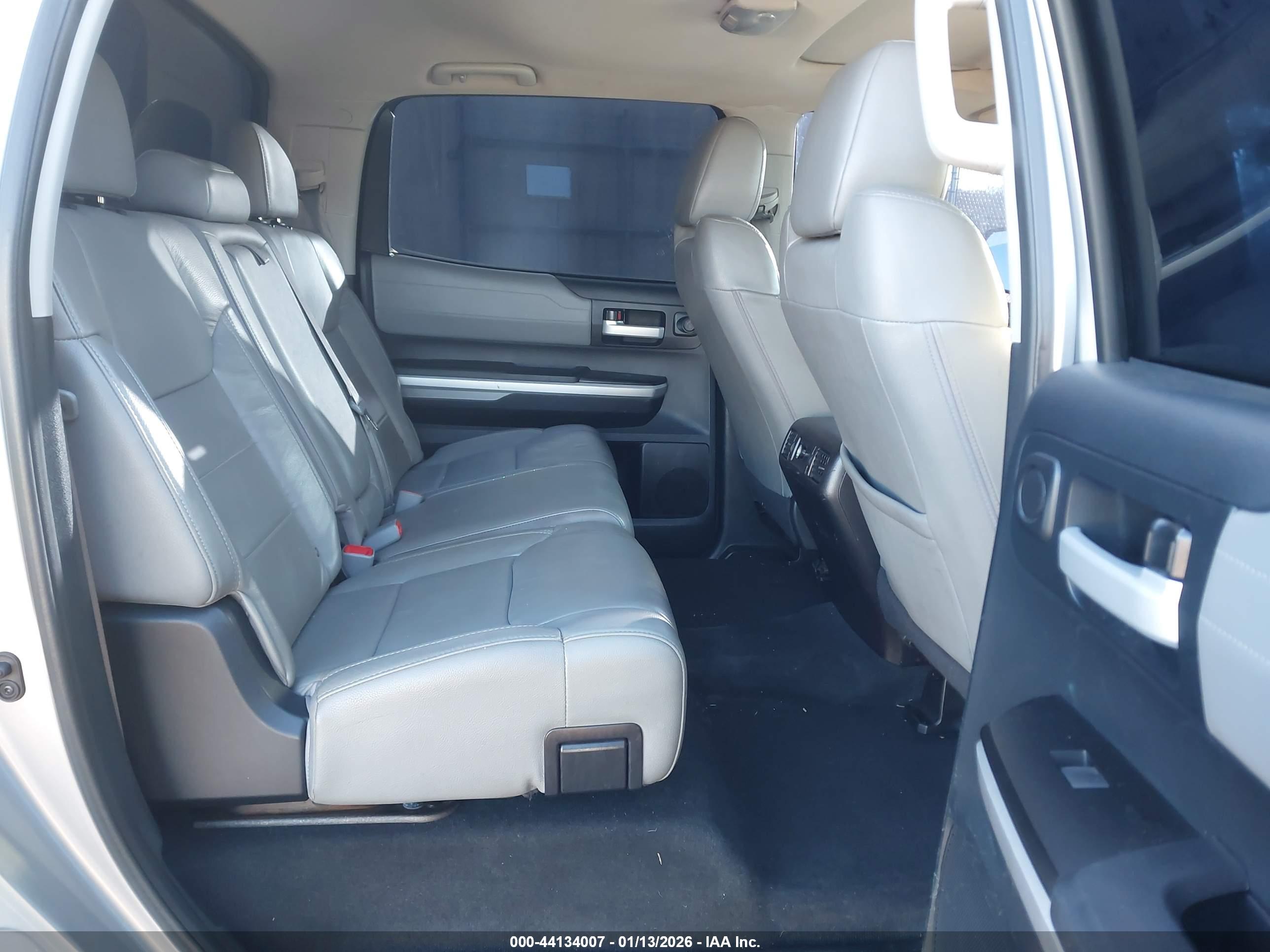TOYOTA TUNDRA image 8