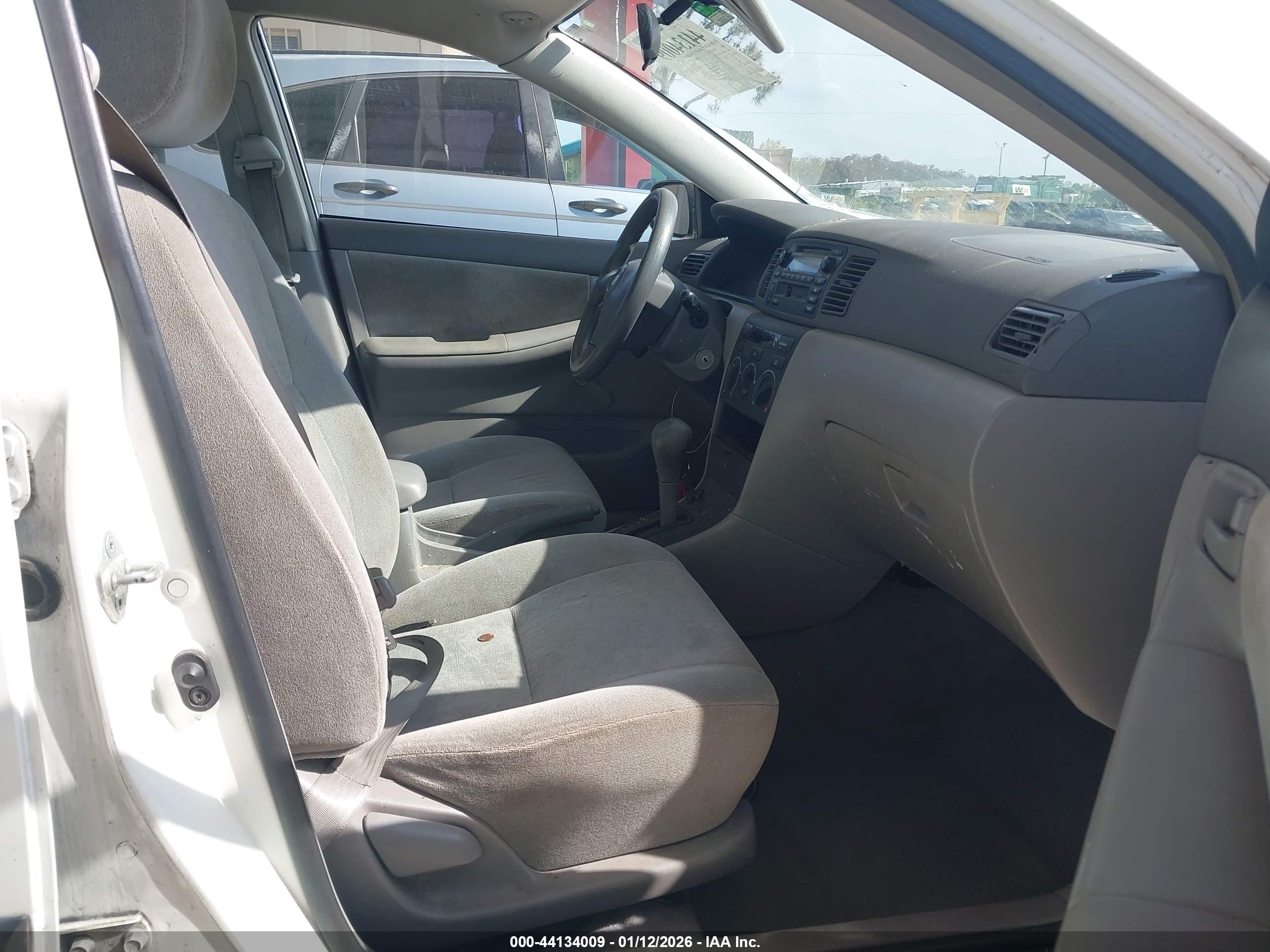 TOYOTA COROLLA image 5