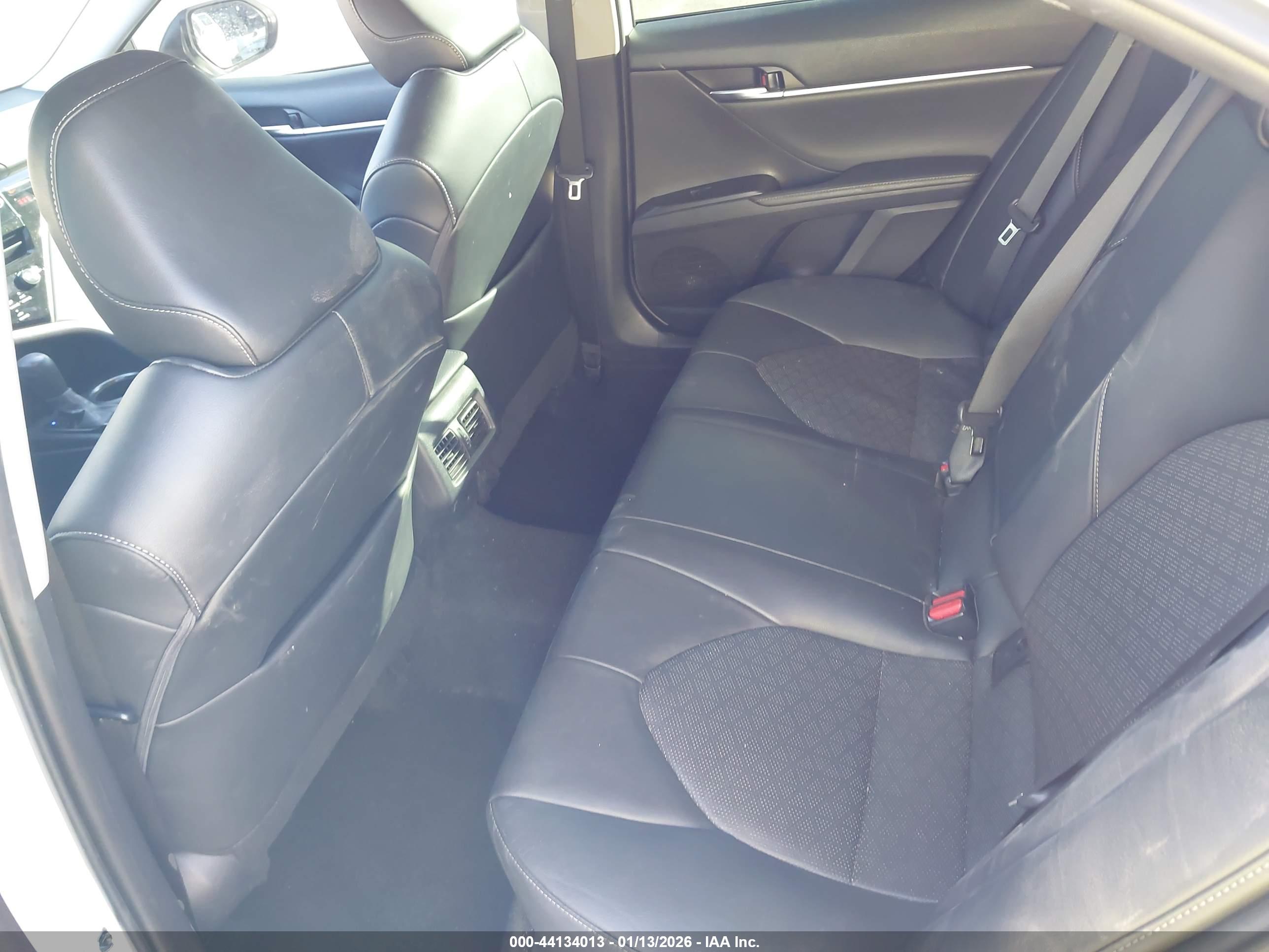 TOYOTA CAMRY image 8