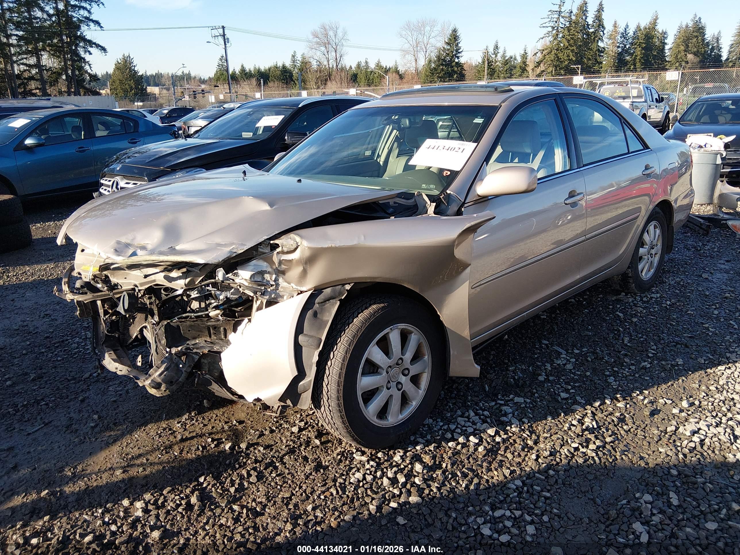 TOYOTA CAMRY image 2