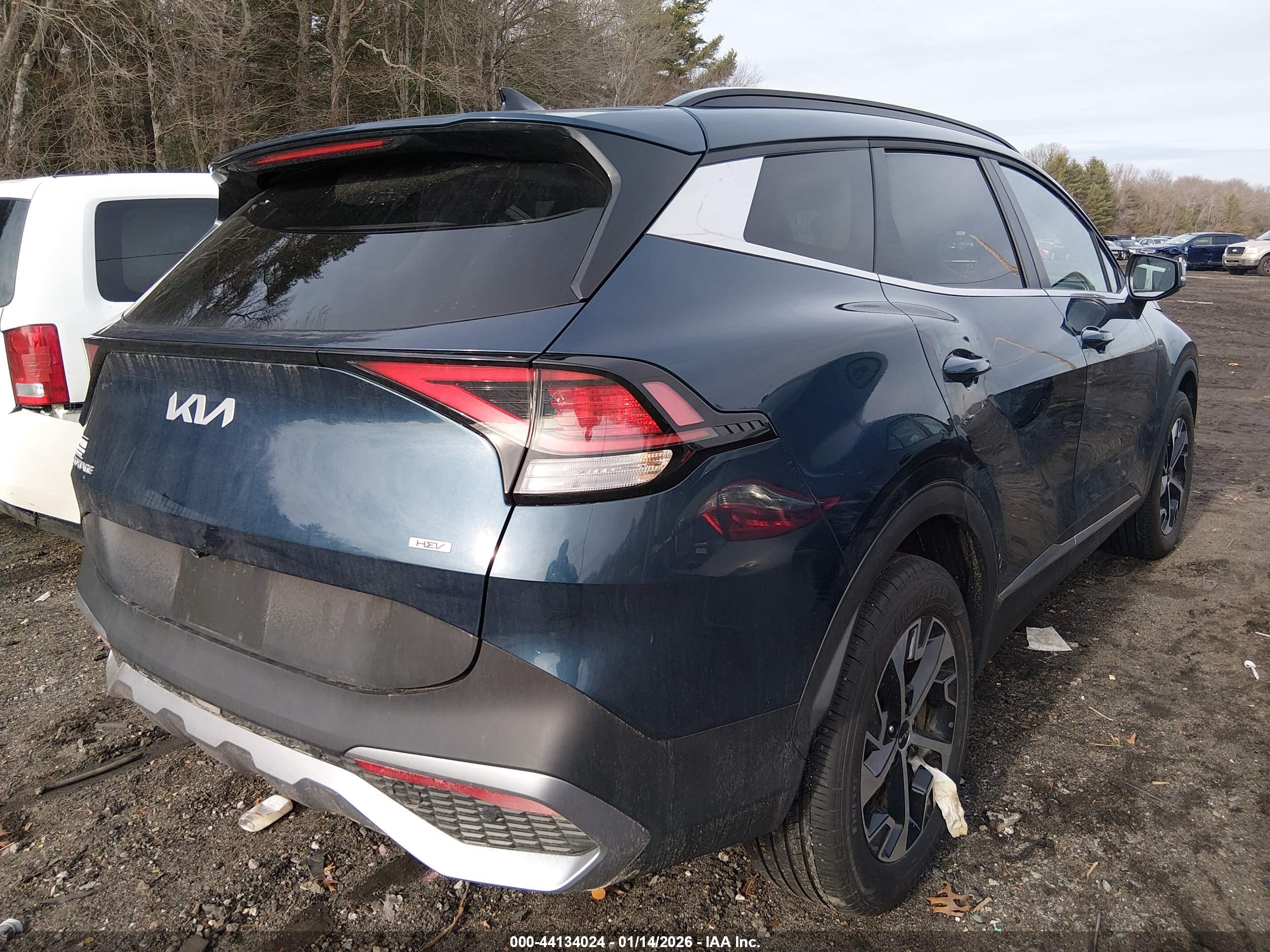 KIA SPORTAGE image 4