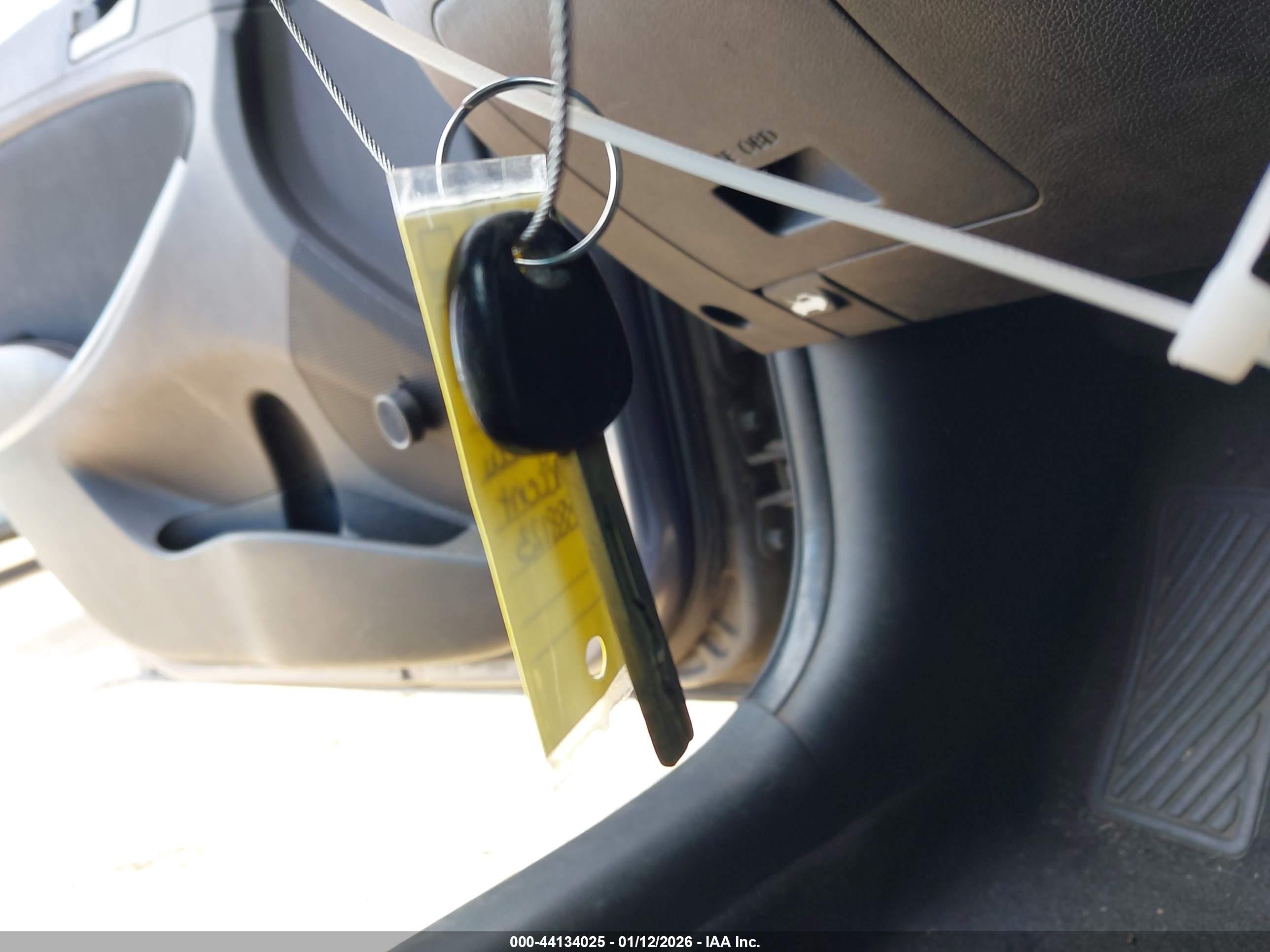HYUNDAI ACCENT image 11