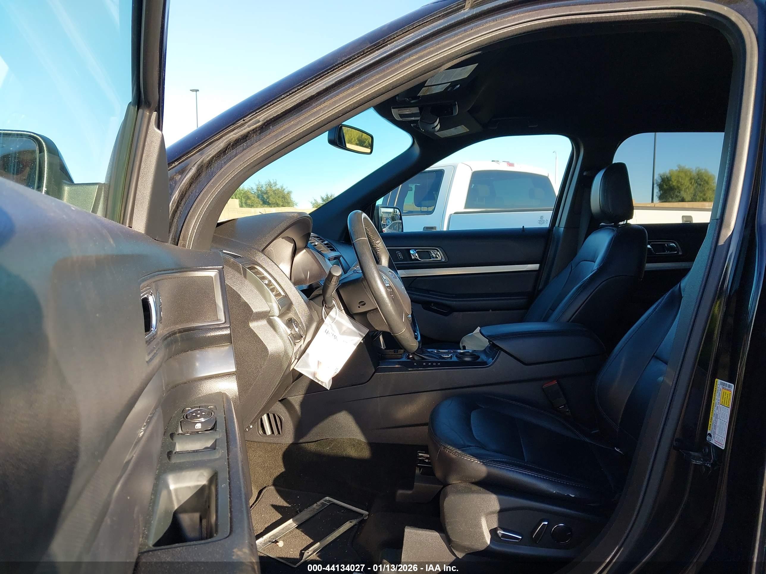 FORD EXPLORER image 5
