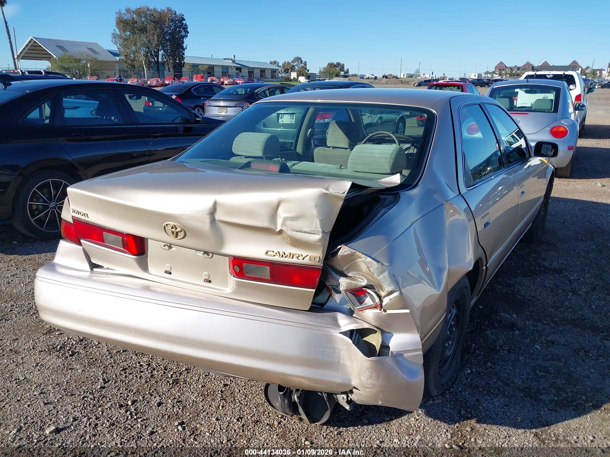 TOYOTA CAMRY image 6