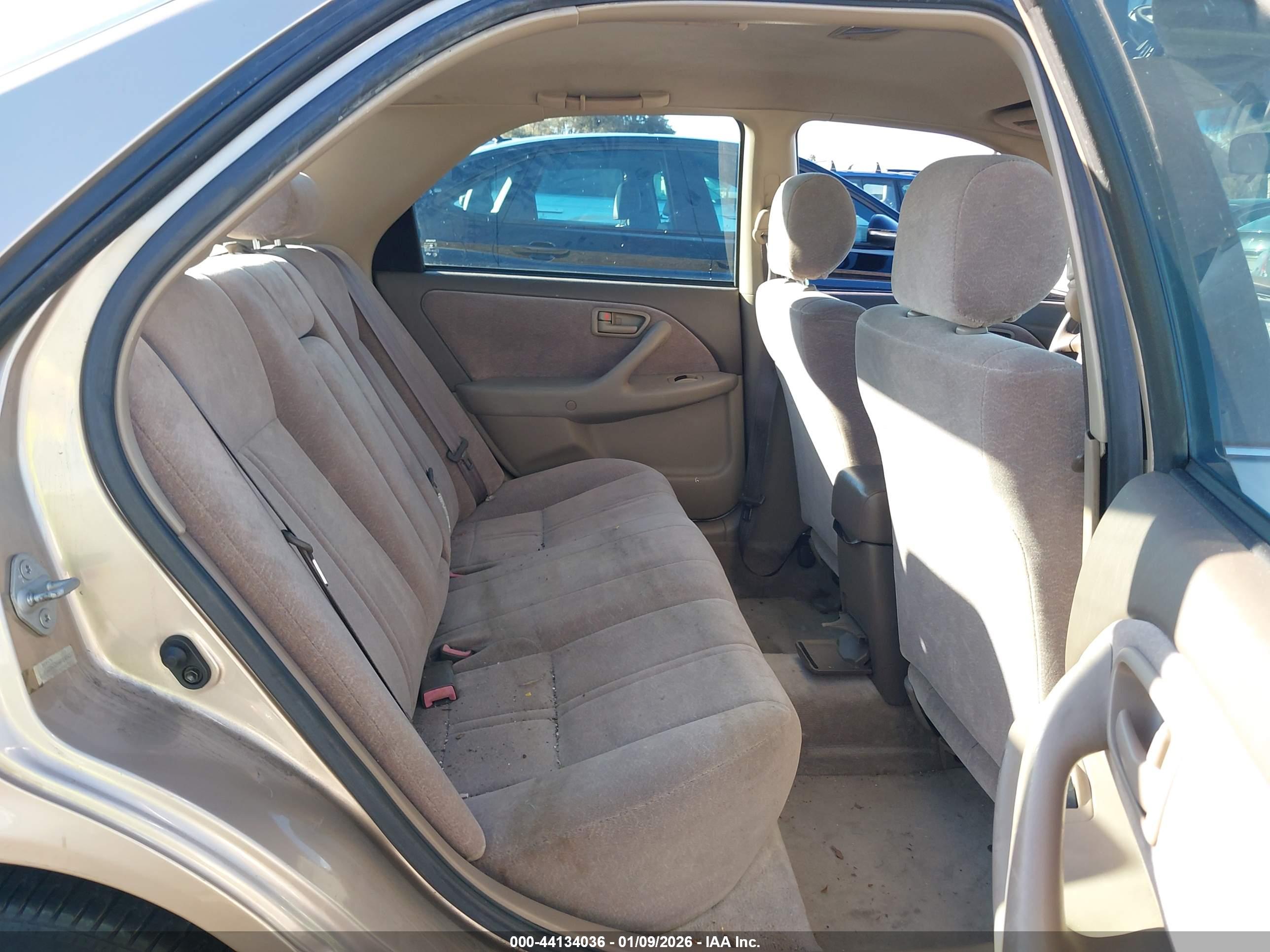TOYOTA CAMRY image 8