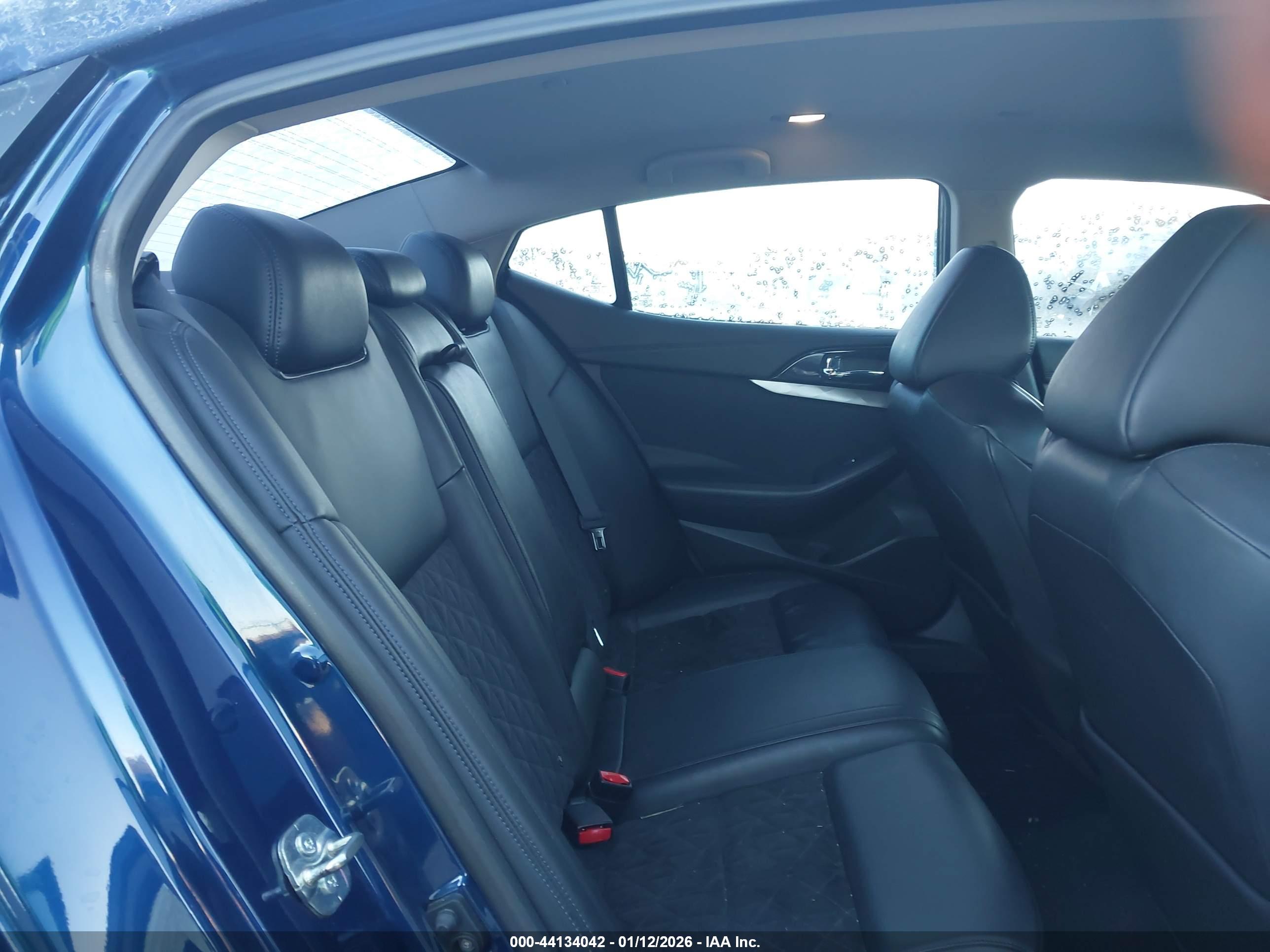 NISSAN MAXIMA image 8