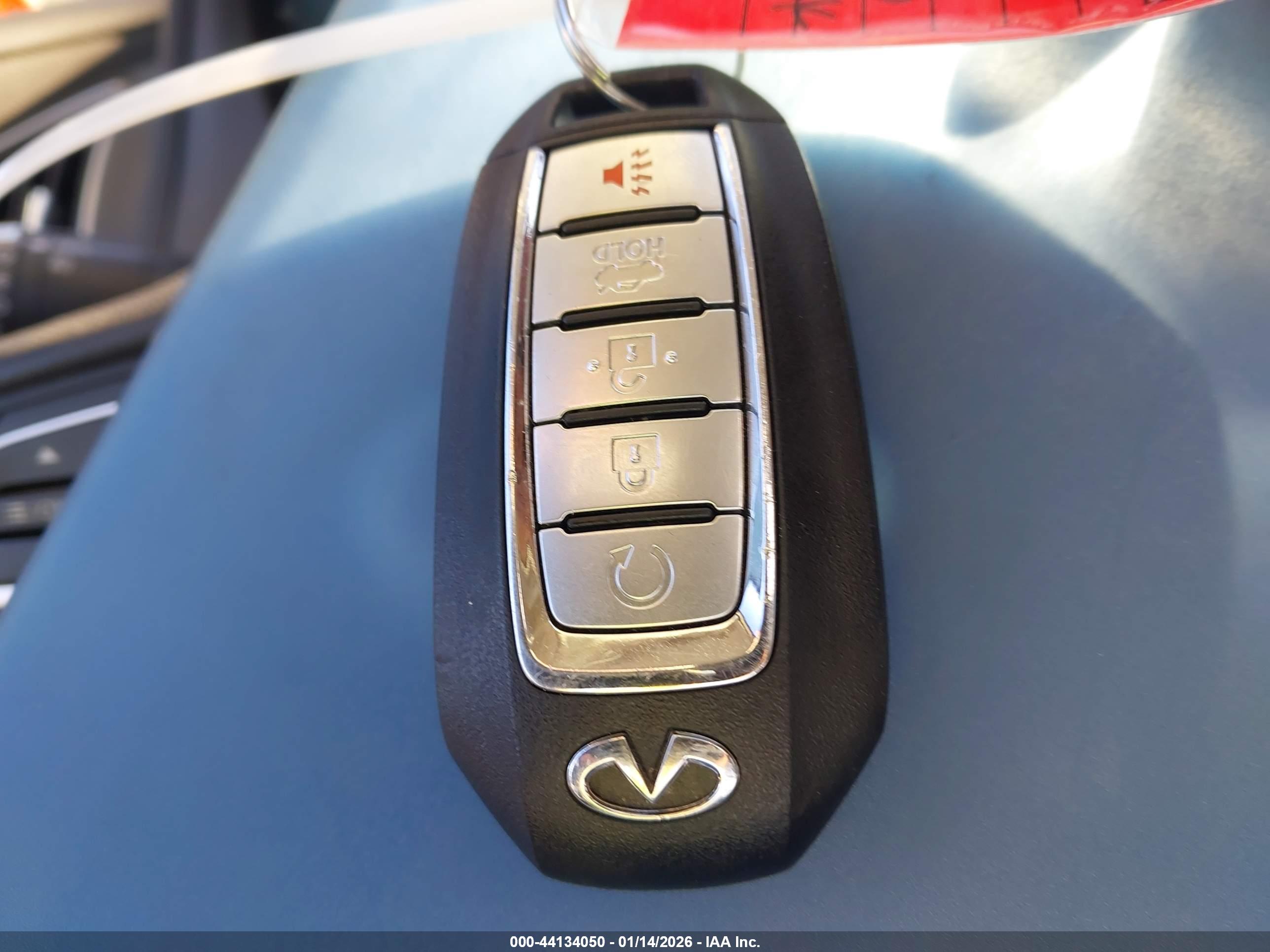 INFINITI Q50 image 11
