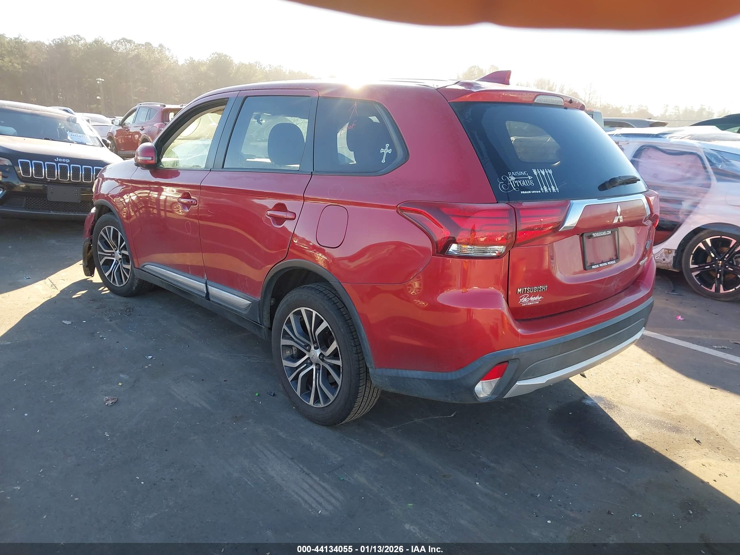 MITSUBISHI OUTLANDER image 3