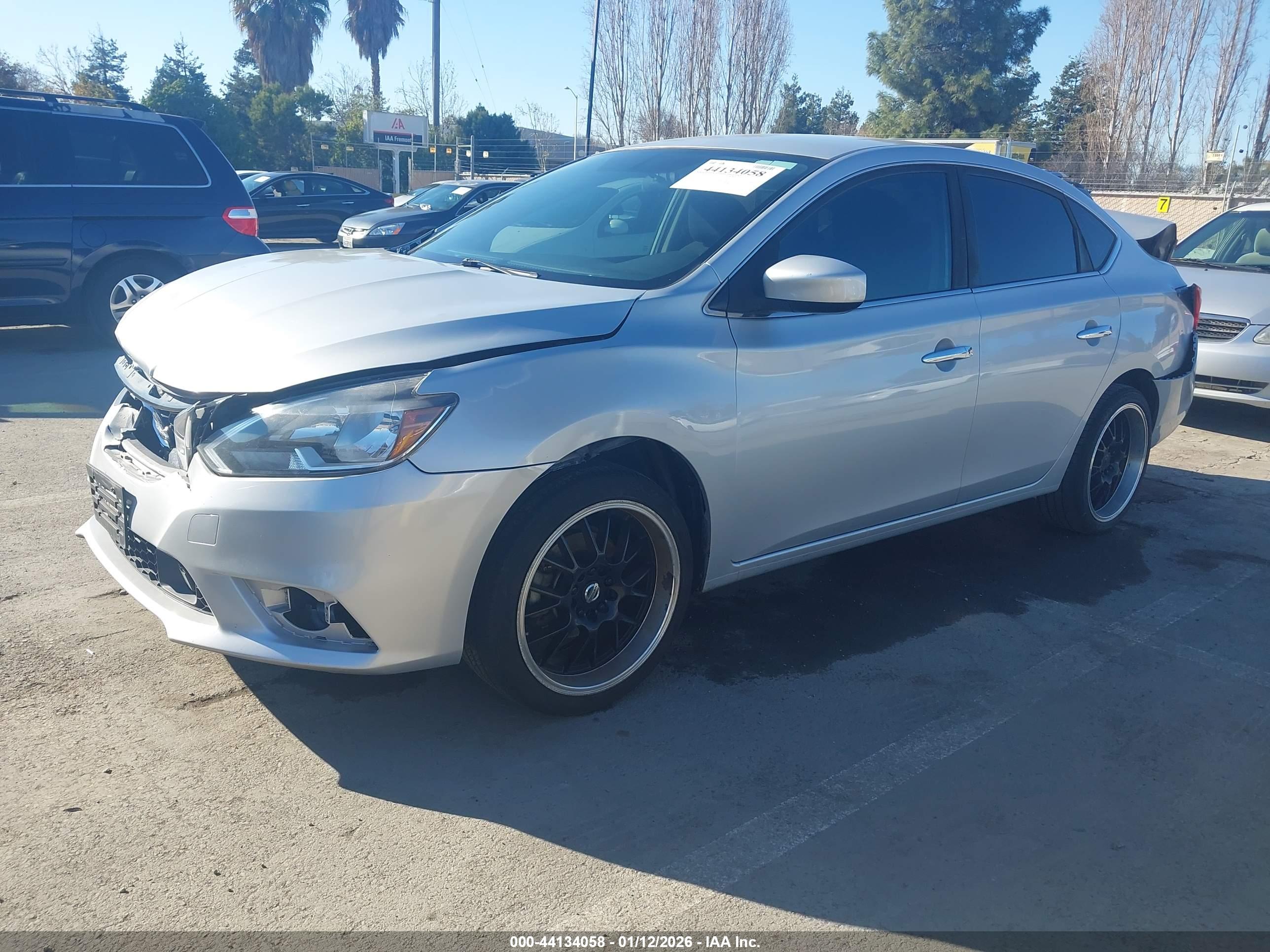 NISSAN SENTRA image 2