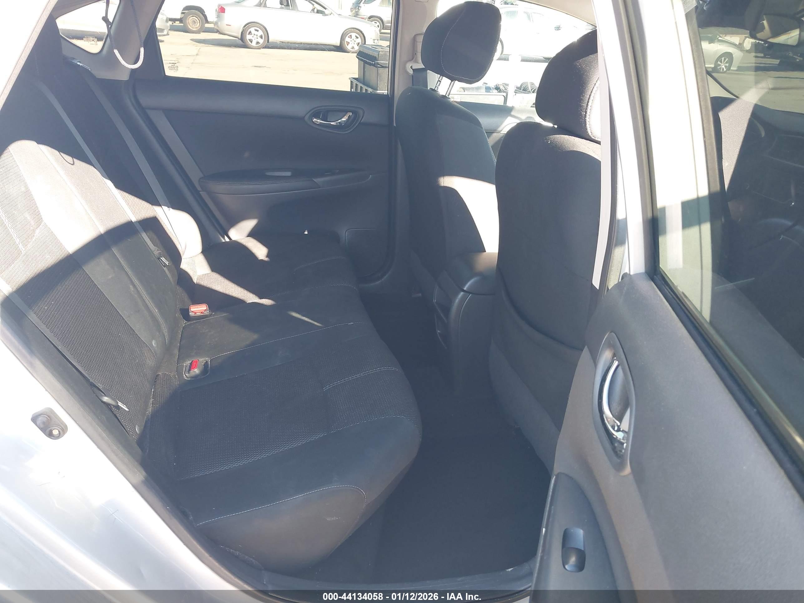 NISSAN SENTRA image 8