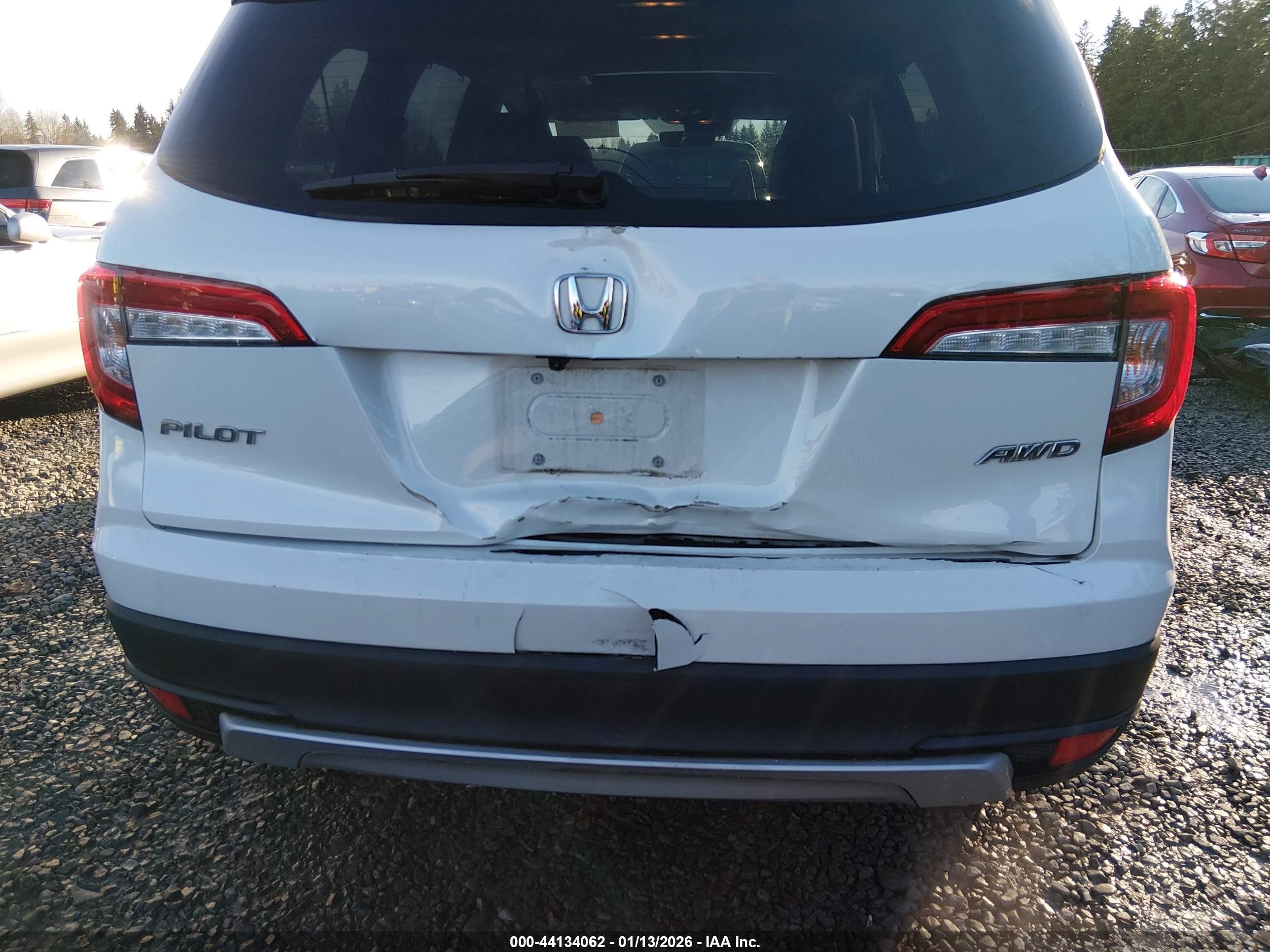 HONDA PILOT image 6