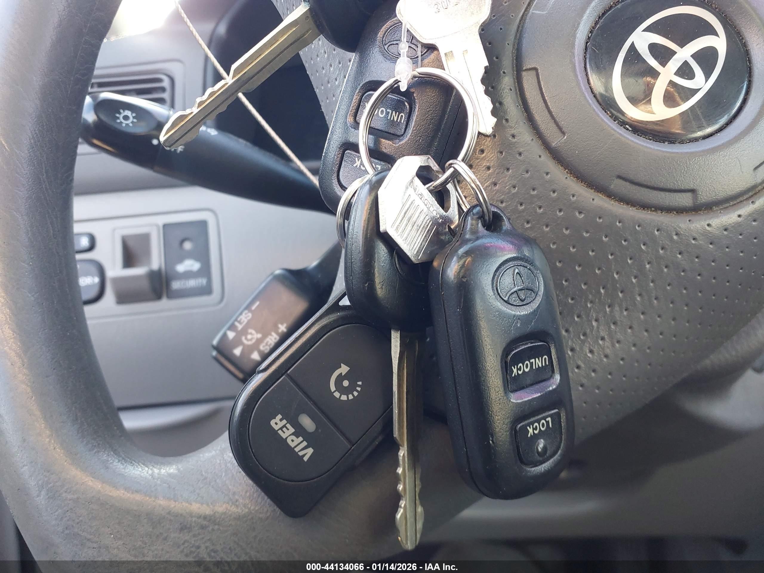 TOYOTA COROLLA image 11