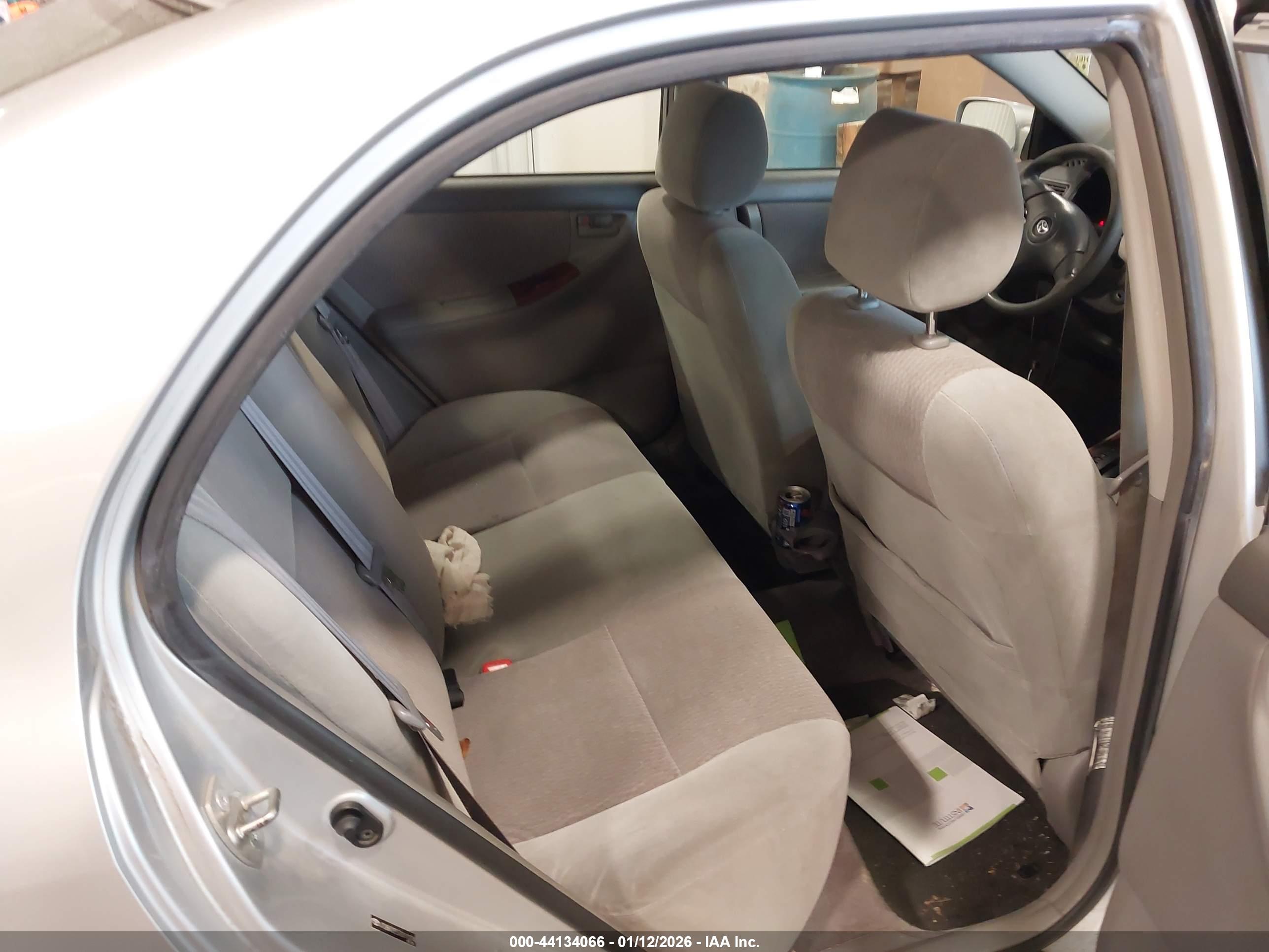 TOYOTA COROLLA image 8