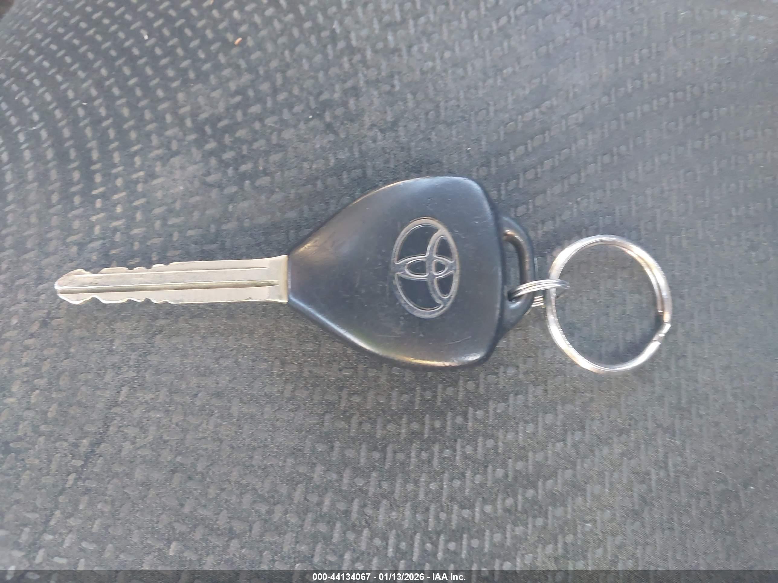 TOYOTA YARIS image 11