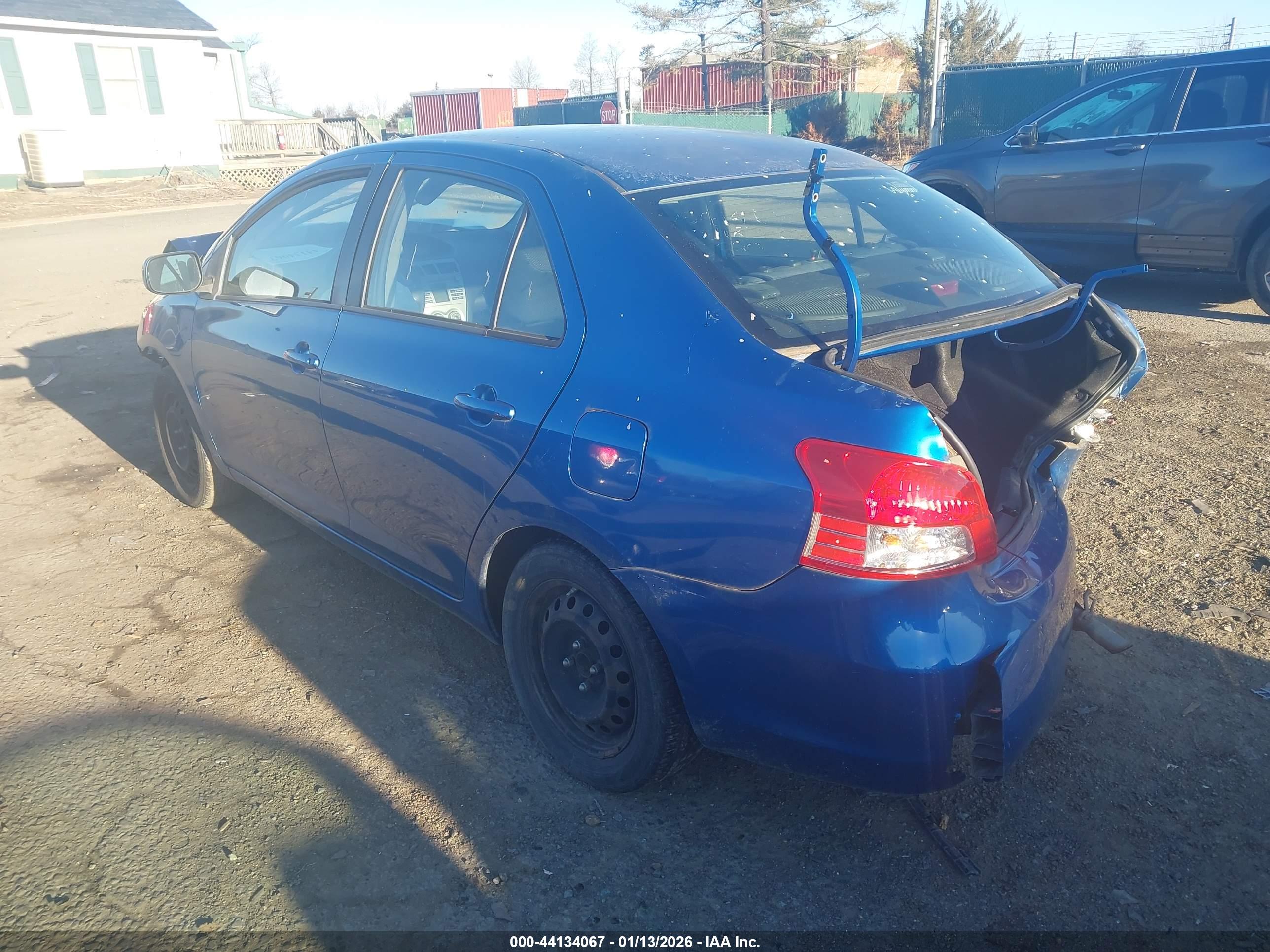 TOYOTA YARIS image 3