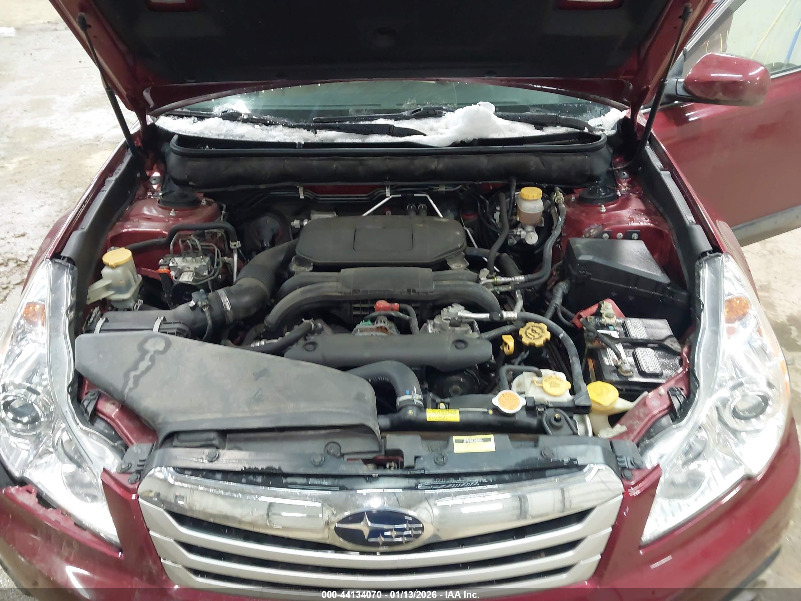SUBARU OUTBACK image 10
