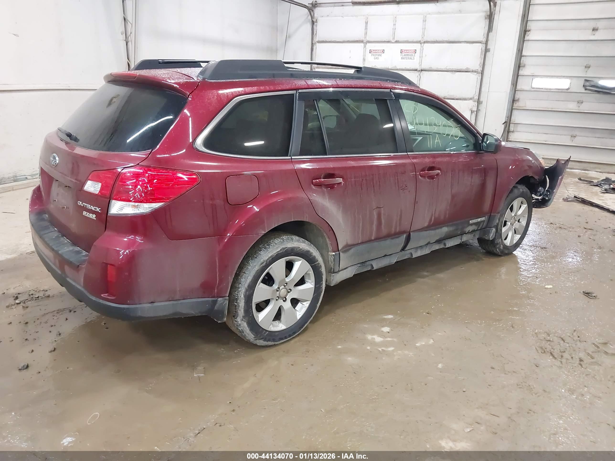 SUBARU OUTBACK image 4
