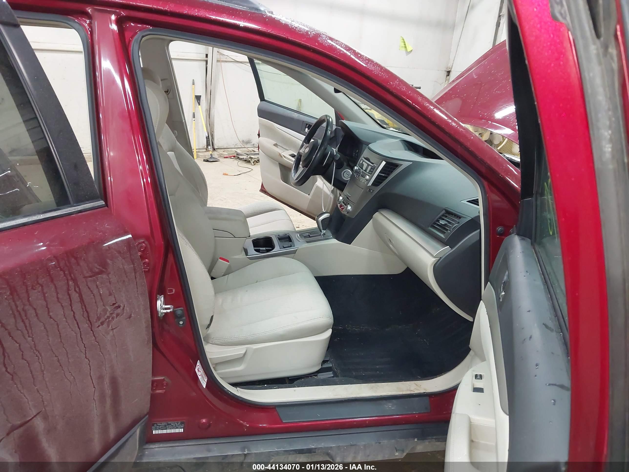 SUBARU OUTBACK image 5