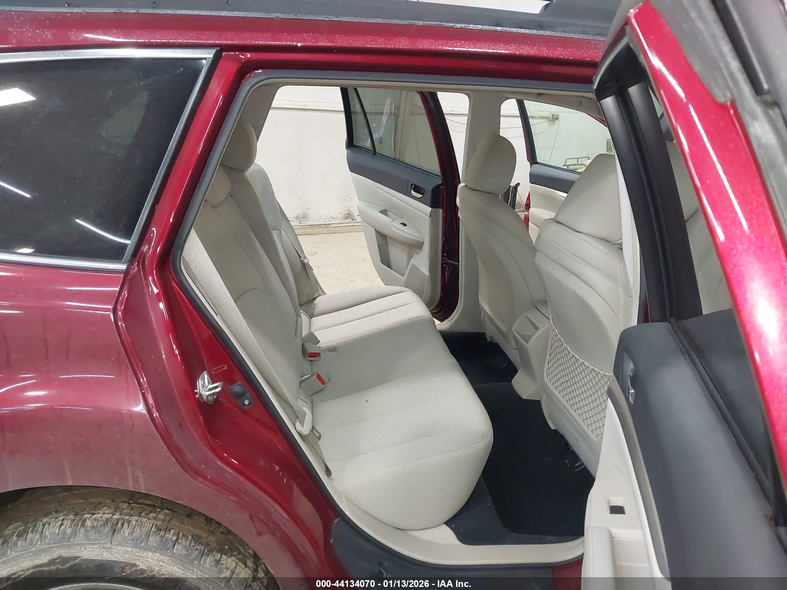 SUBARU OUTBACK image 8