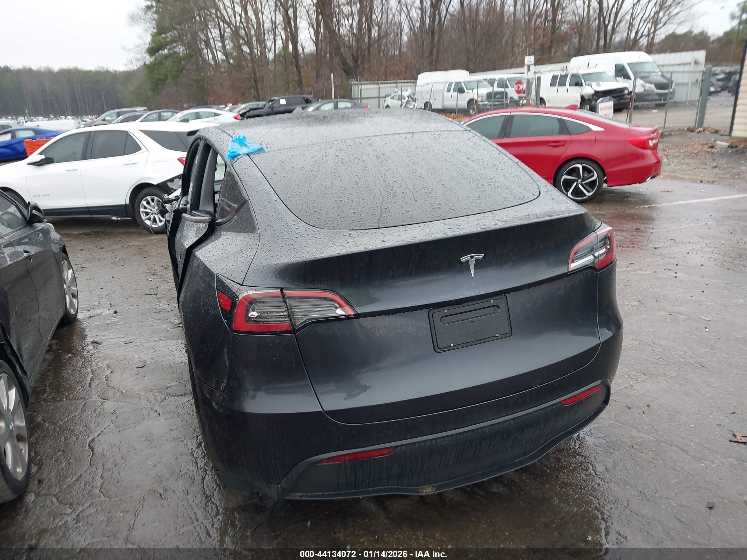 TESLA MODEL image 3