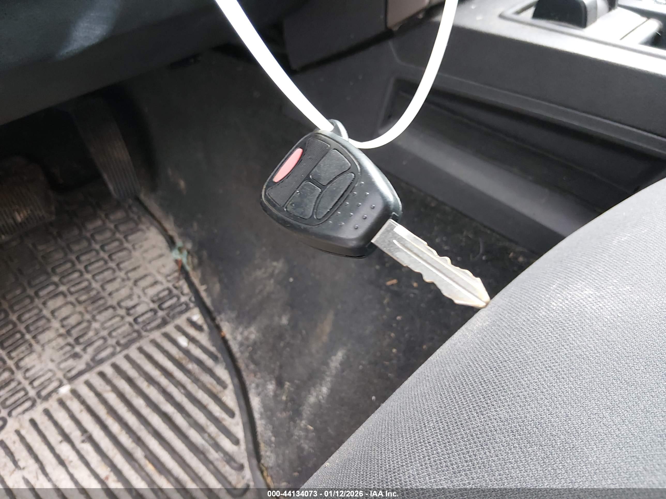 JEEP LIBERTY image 11