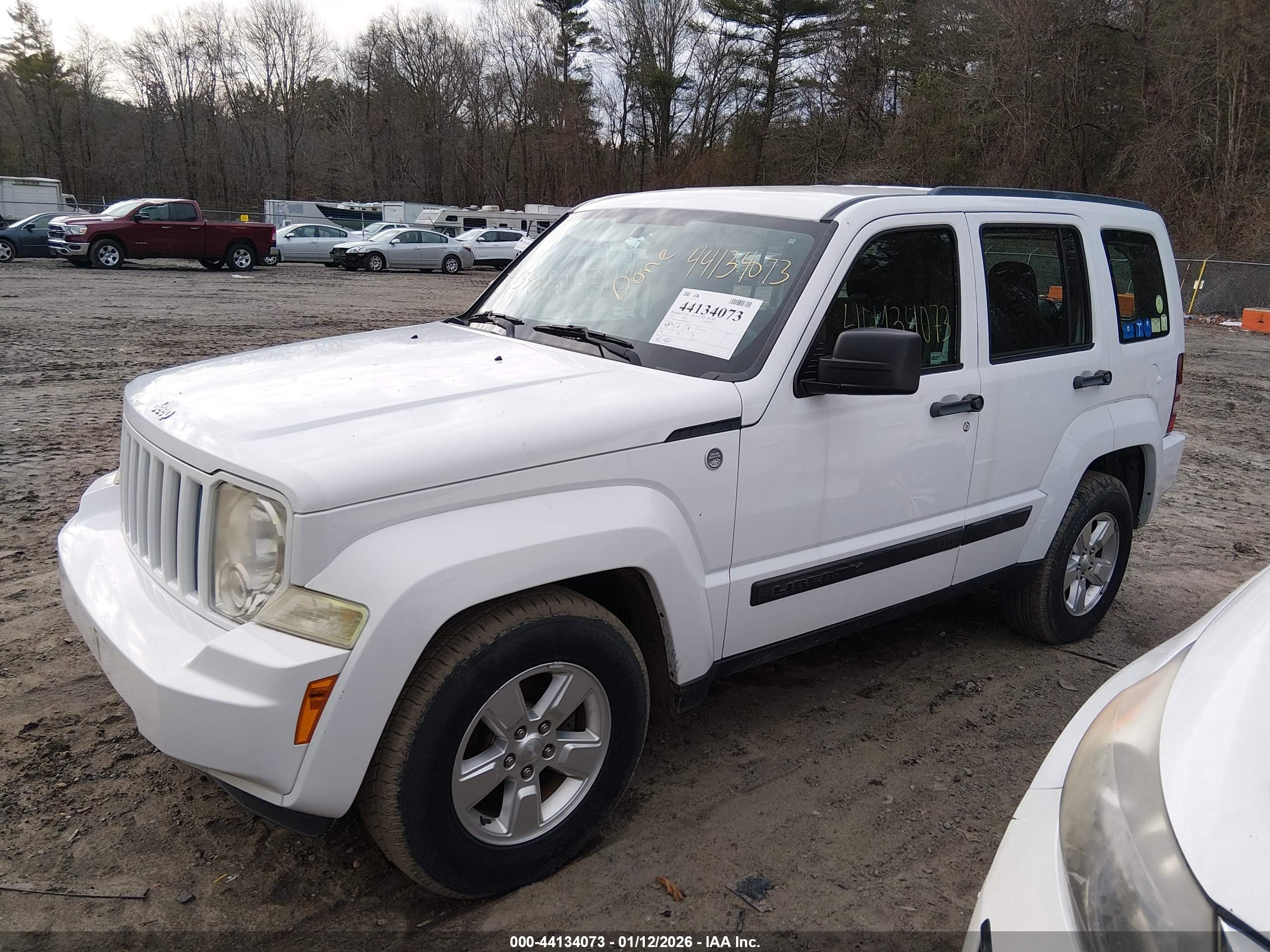 JEEP LIBERTY image 2