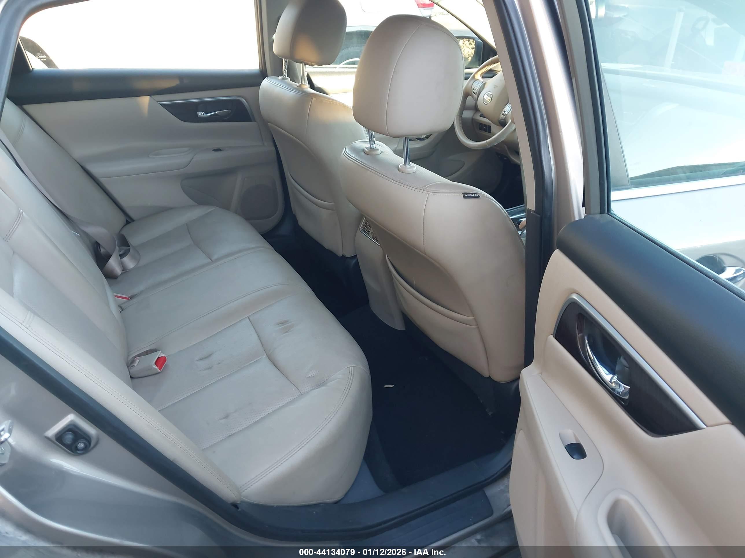 NISSAN ALTIMA image 8