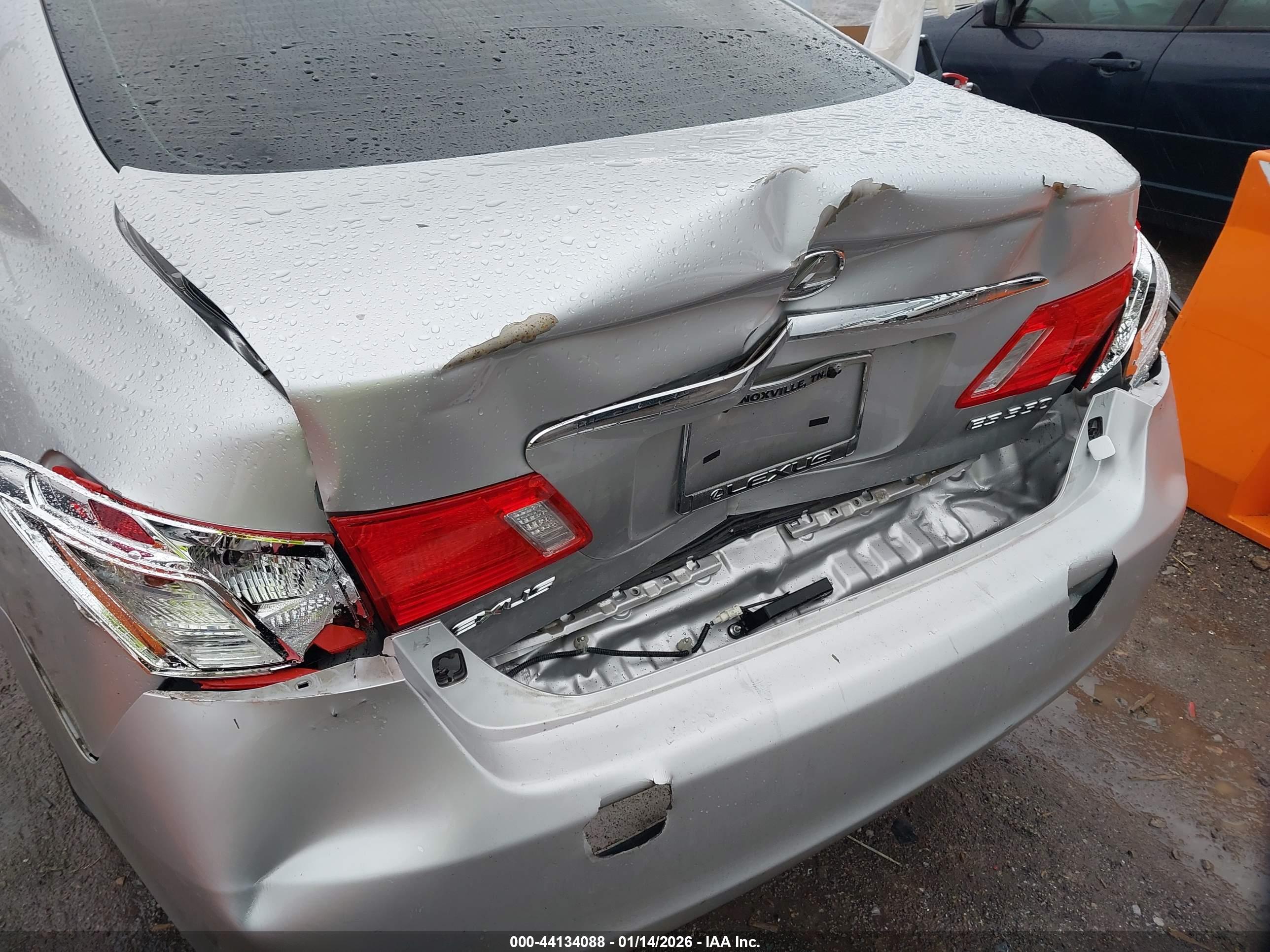 LEXUS ES image 6