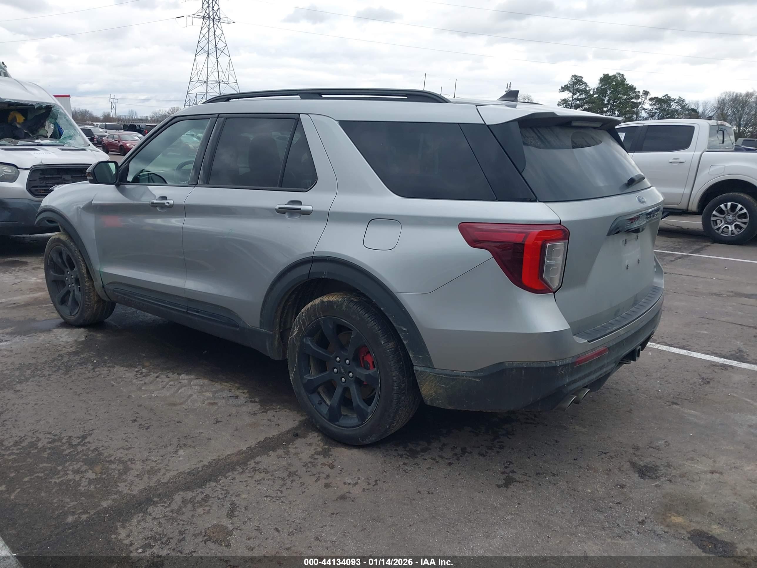 FORD EXPLORER image 3