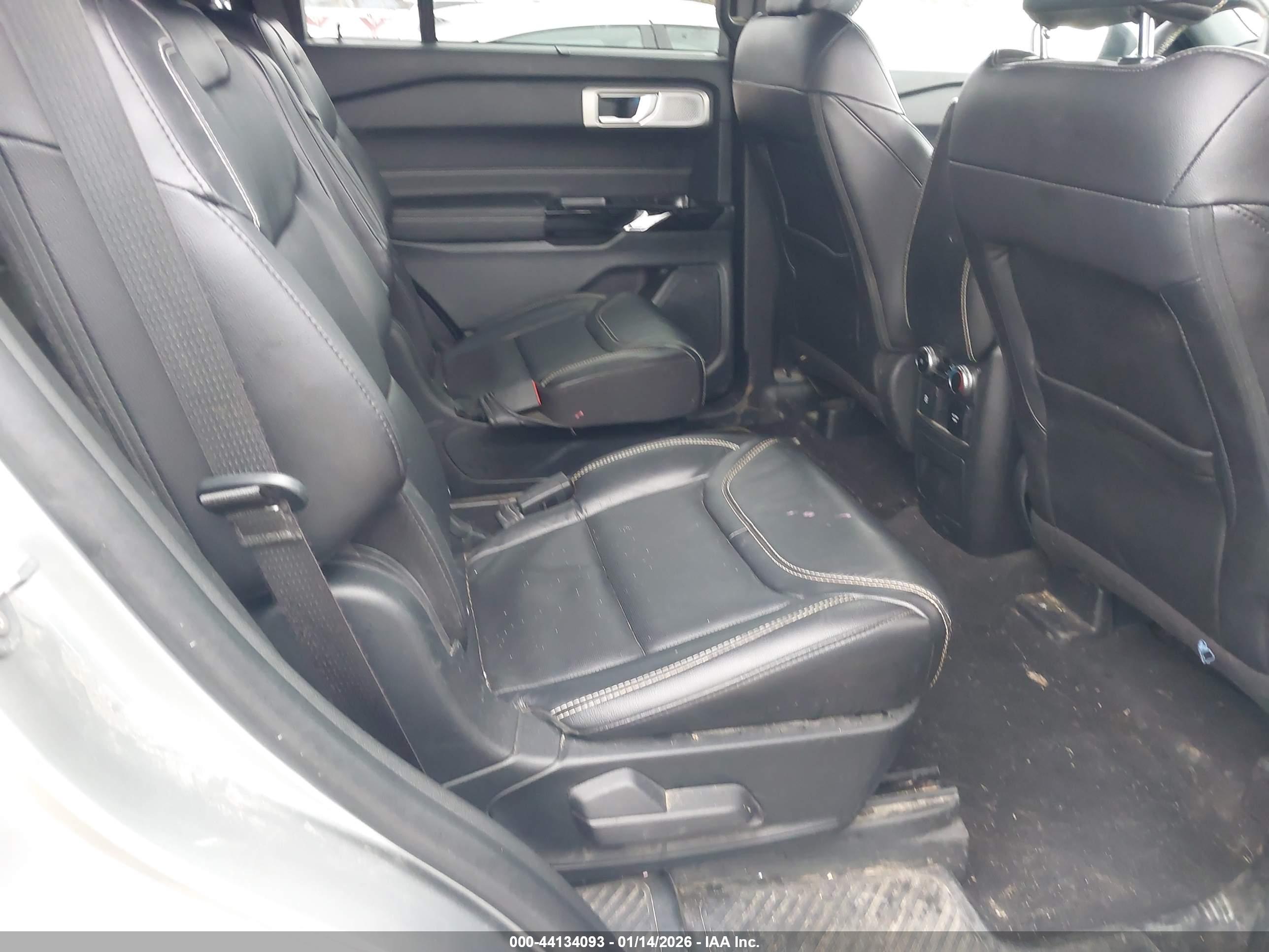 FORD EXPLORER image 8